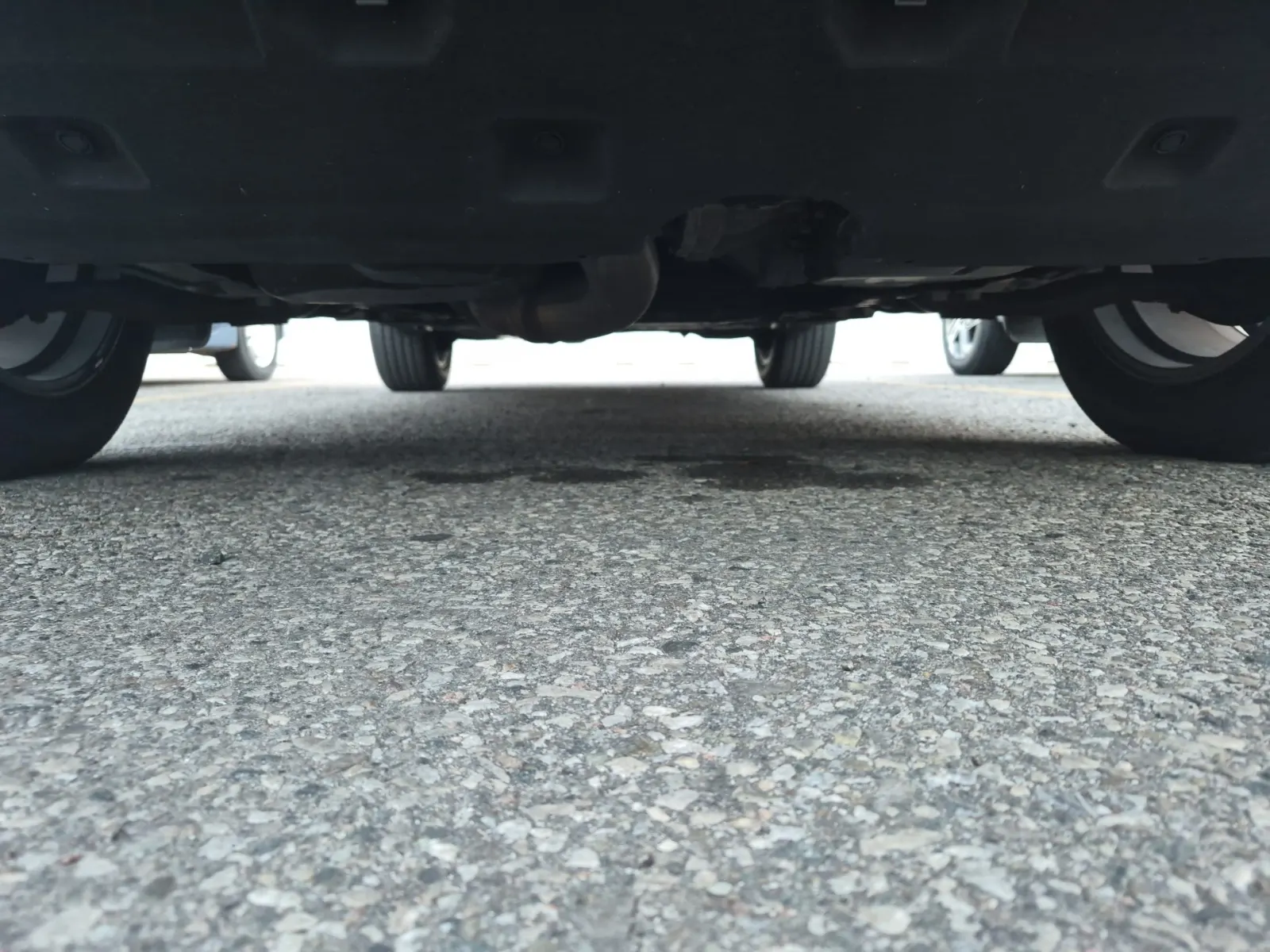 Undercarriage - Front Photo