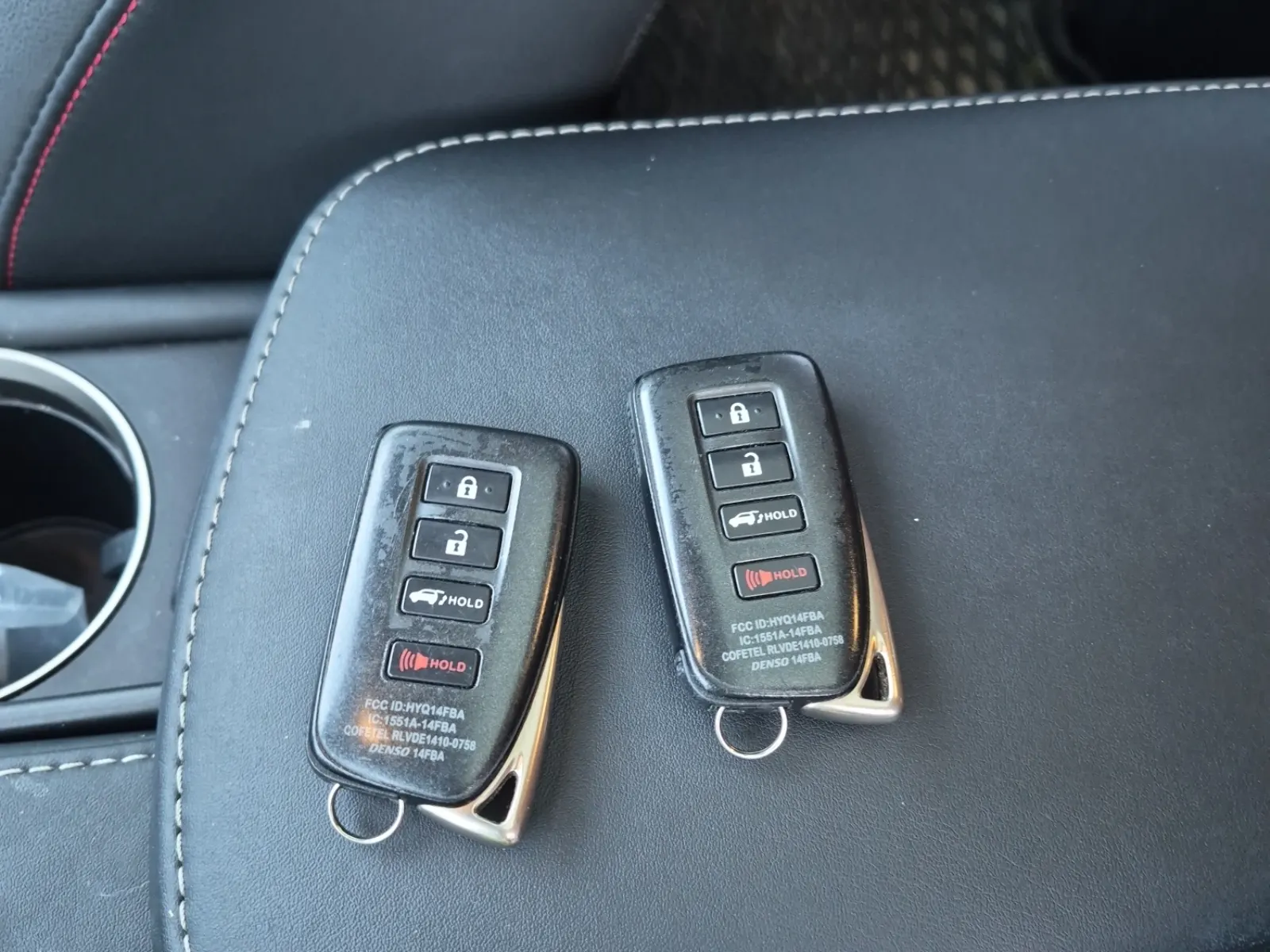 Keys/Fobs/Manual Photo