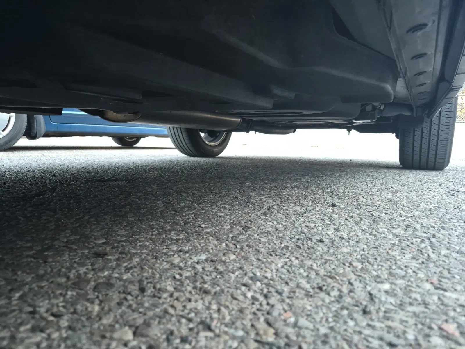 Undercarriage - Driver Photo