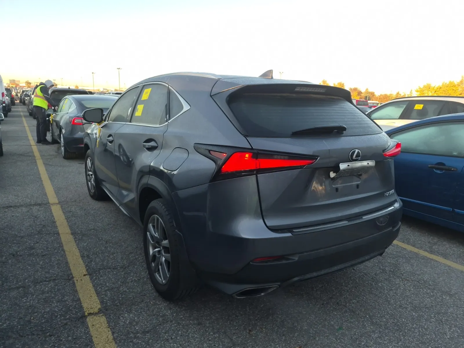 Driver Rear 3/4 Photo