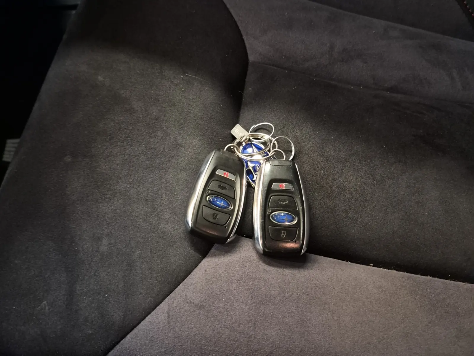 Keys/Fobs/Manual Photo