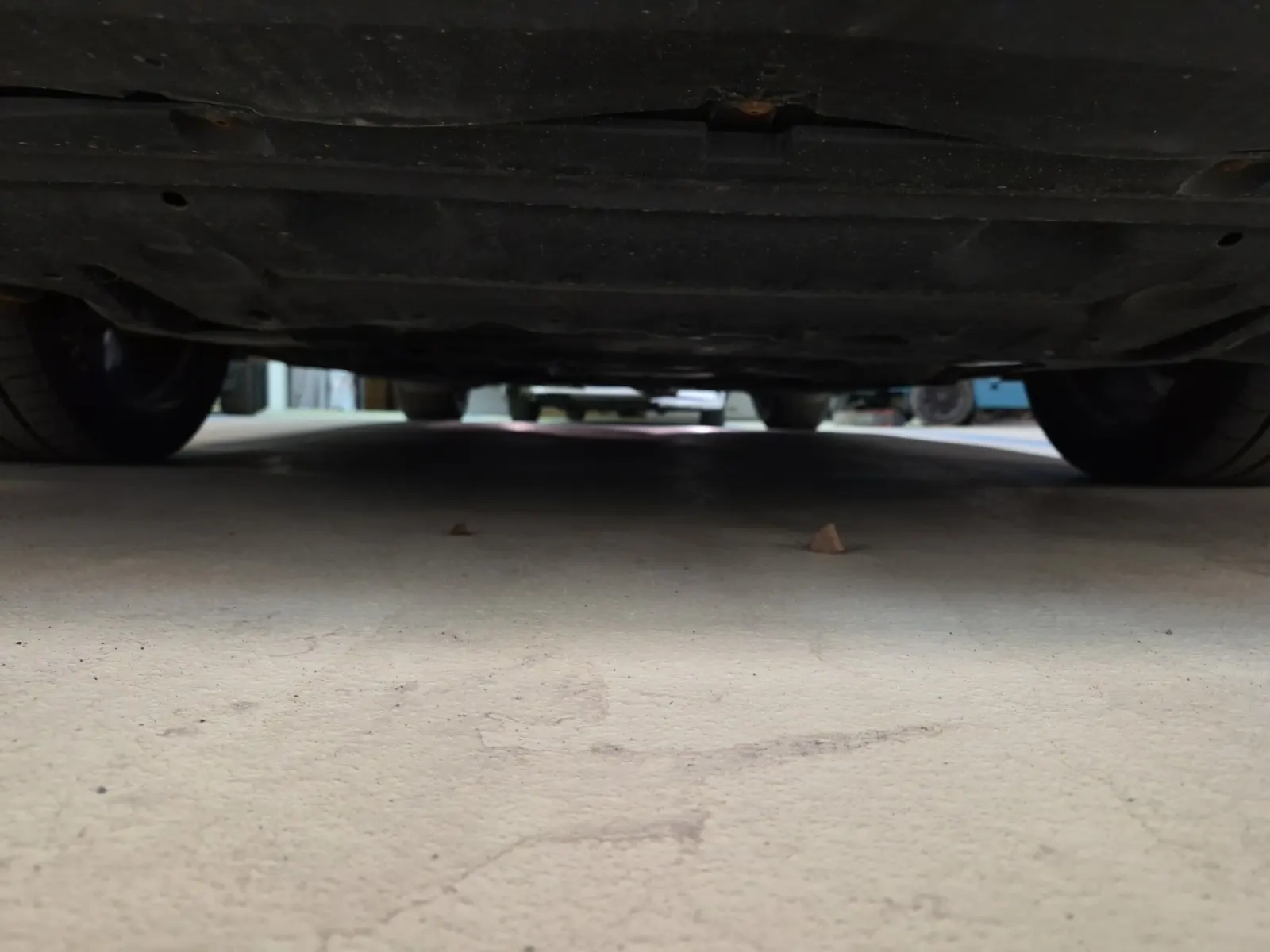 Undercarriage - Front Photo