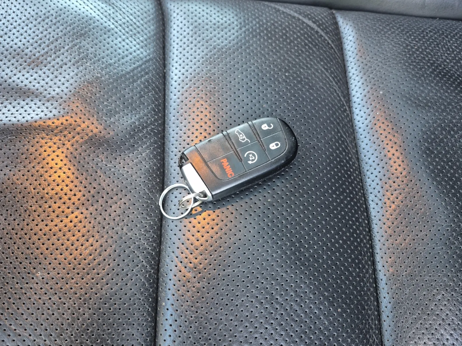 Keys/Fobs/Manual Photo