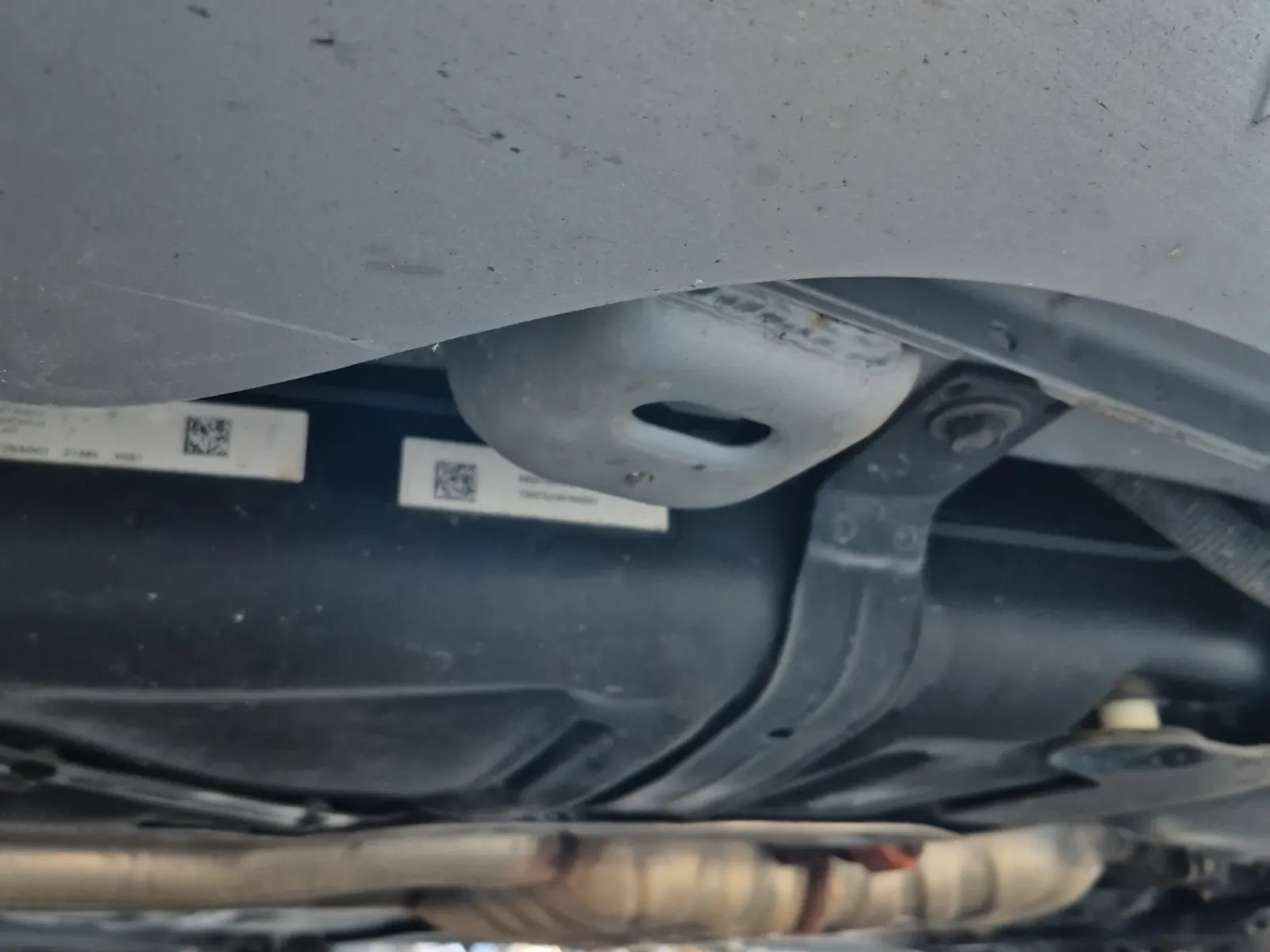Undercarriage - Passenger Photo