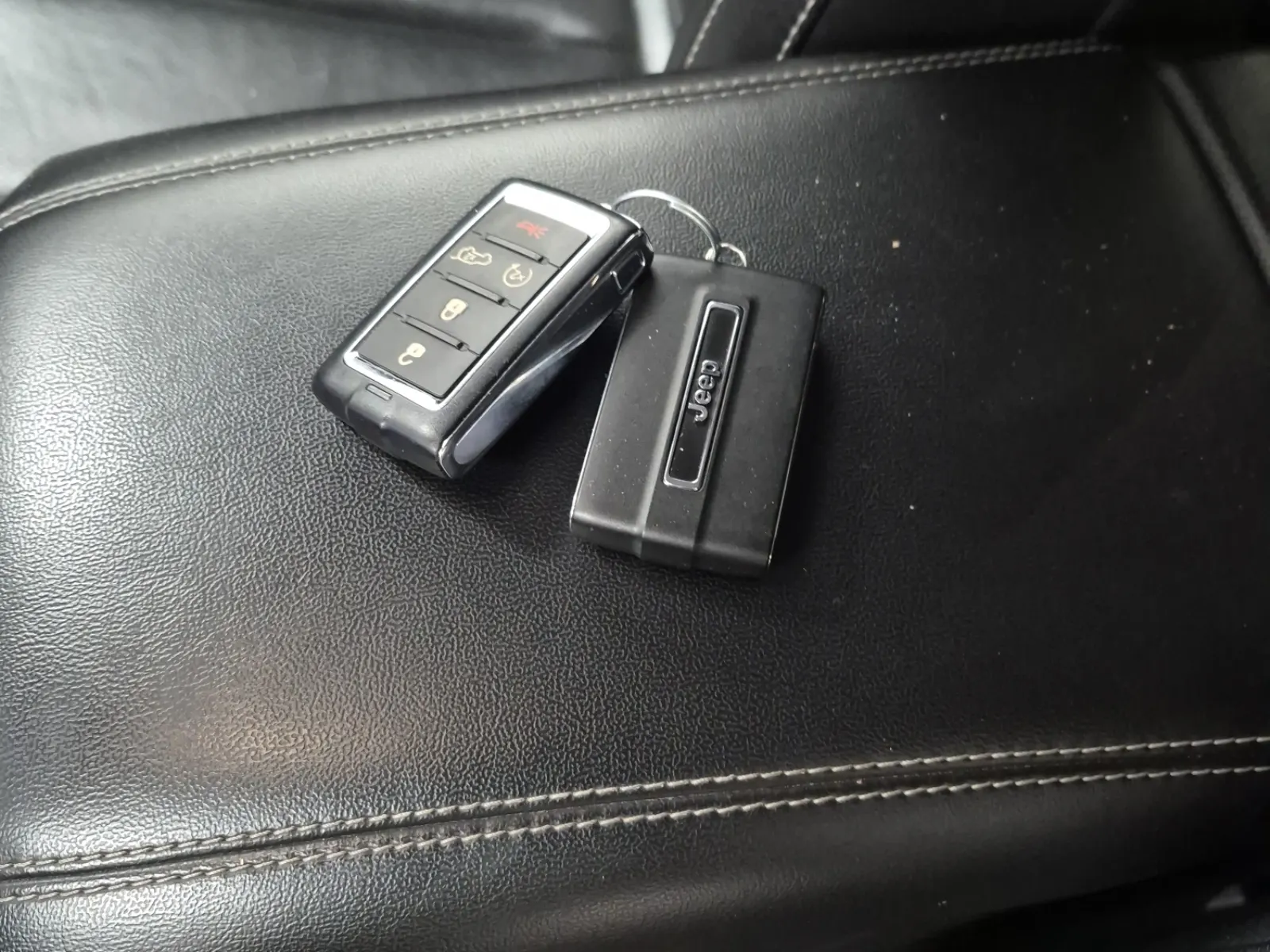 Keys/Fobs/Manual Photo