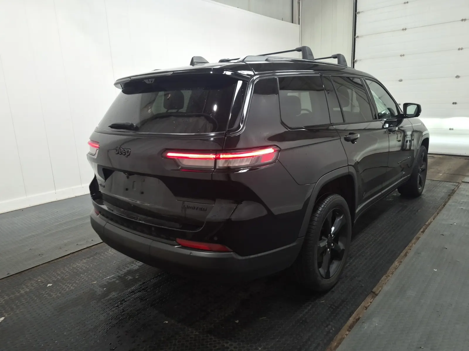 Passenger Rear 3/4 Photo