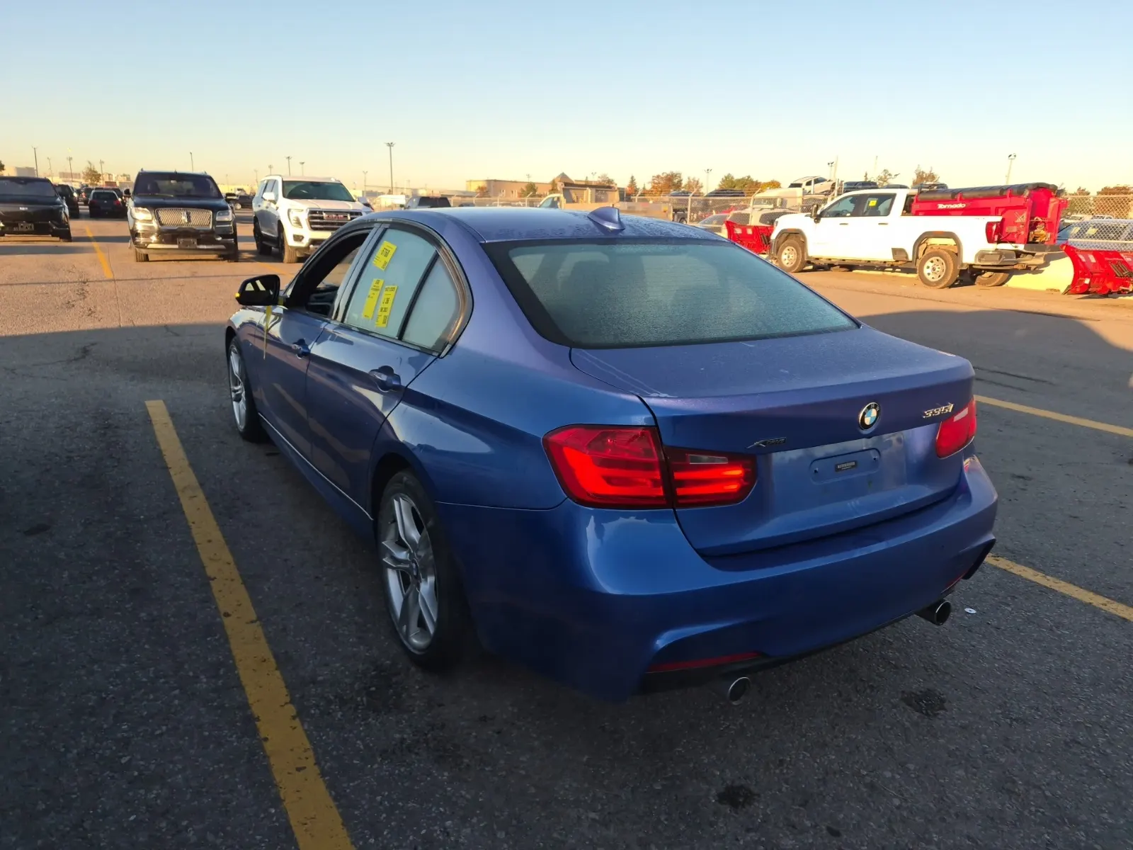 Driver Rear 3/4 Photo