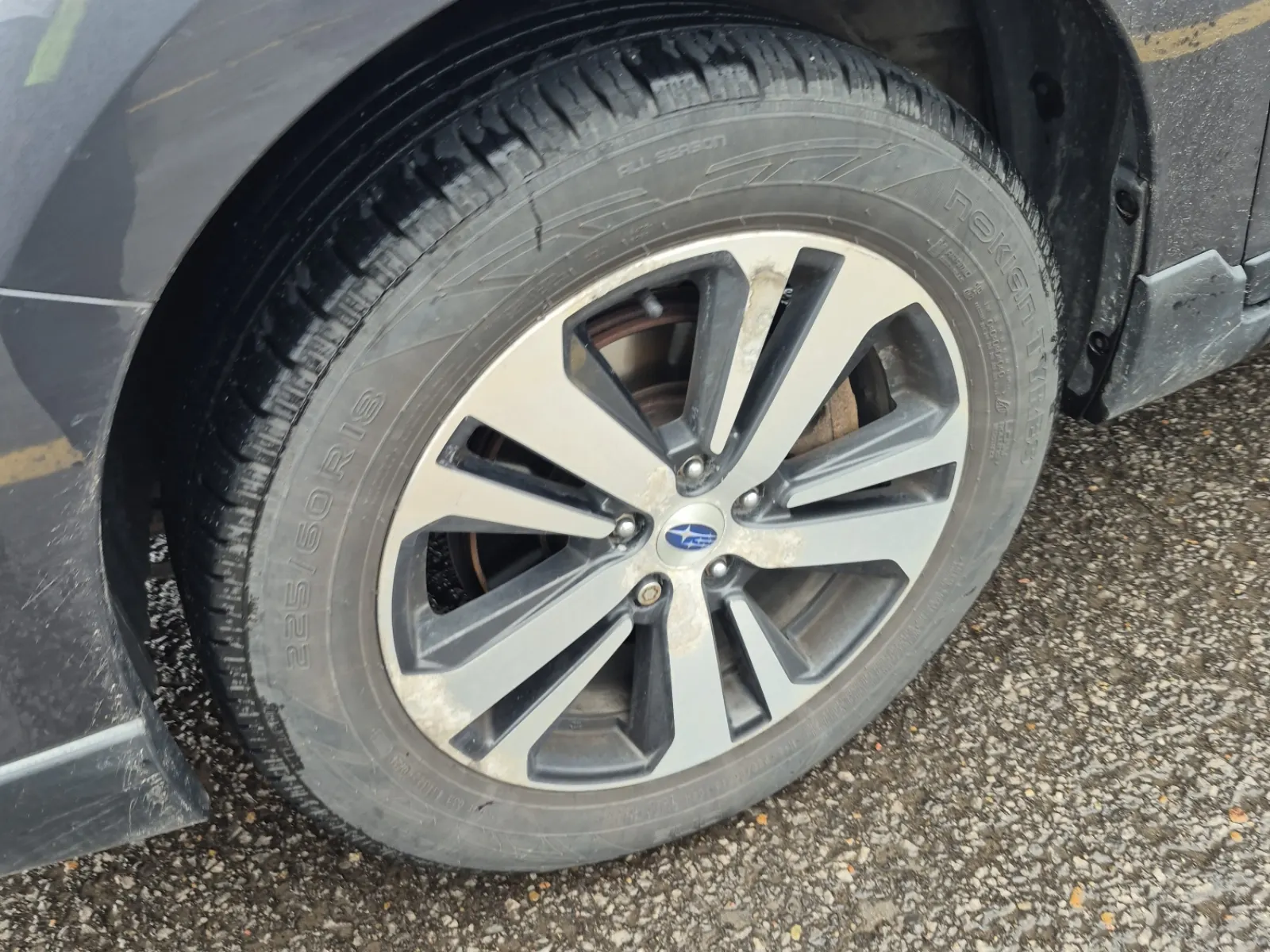 Front driver wheel/tire photo