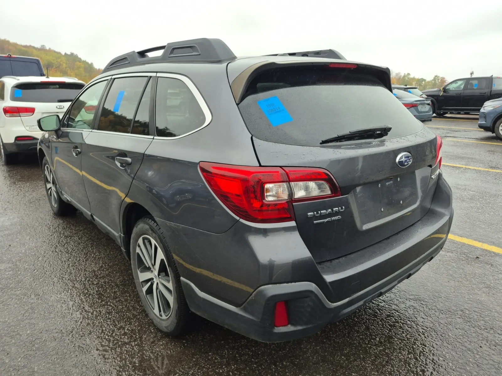 Driver Rear 3/4 Photo