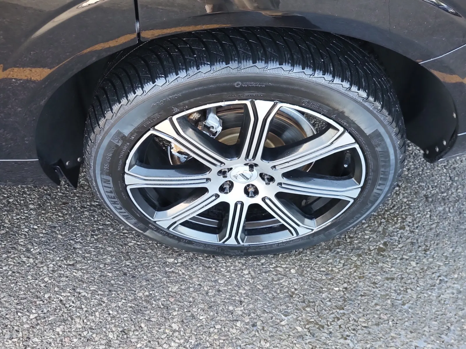 Left Rear Wheel/Tire Photo