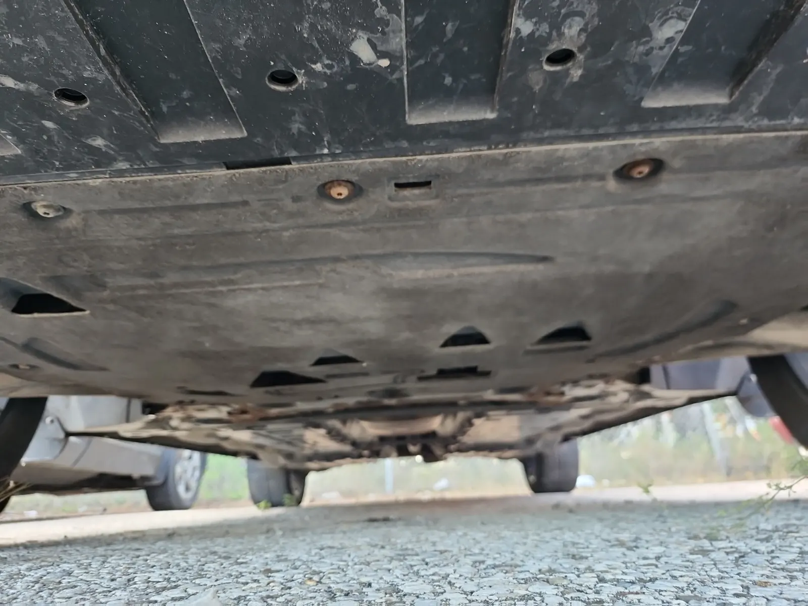 Undercarriage - Front Photo