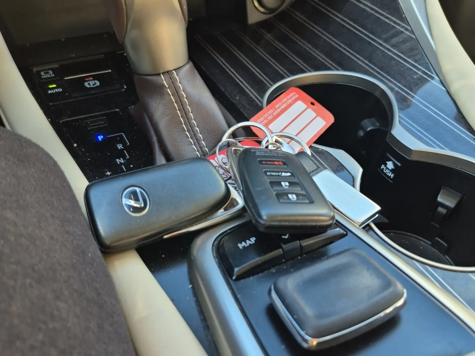 Keys/Fobs/Manual Photo