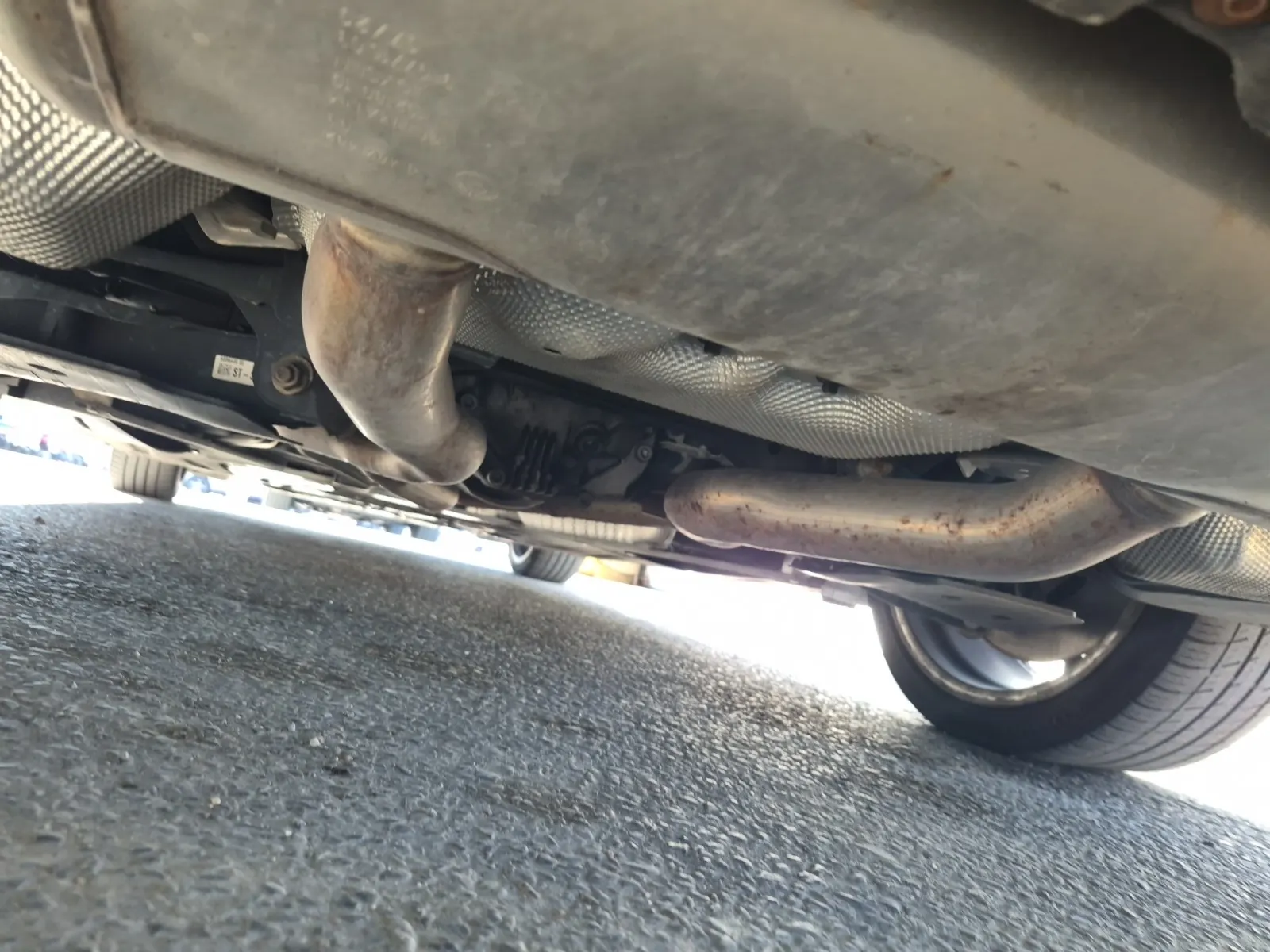 Undercarriage - Rear Photo