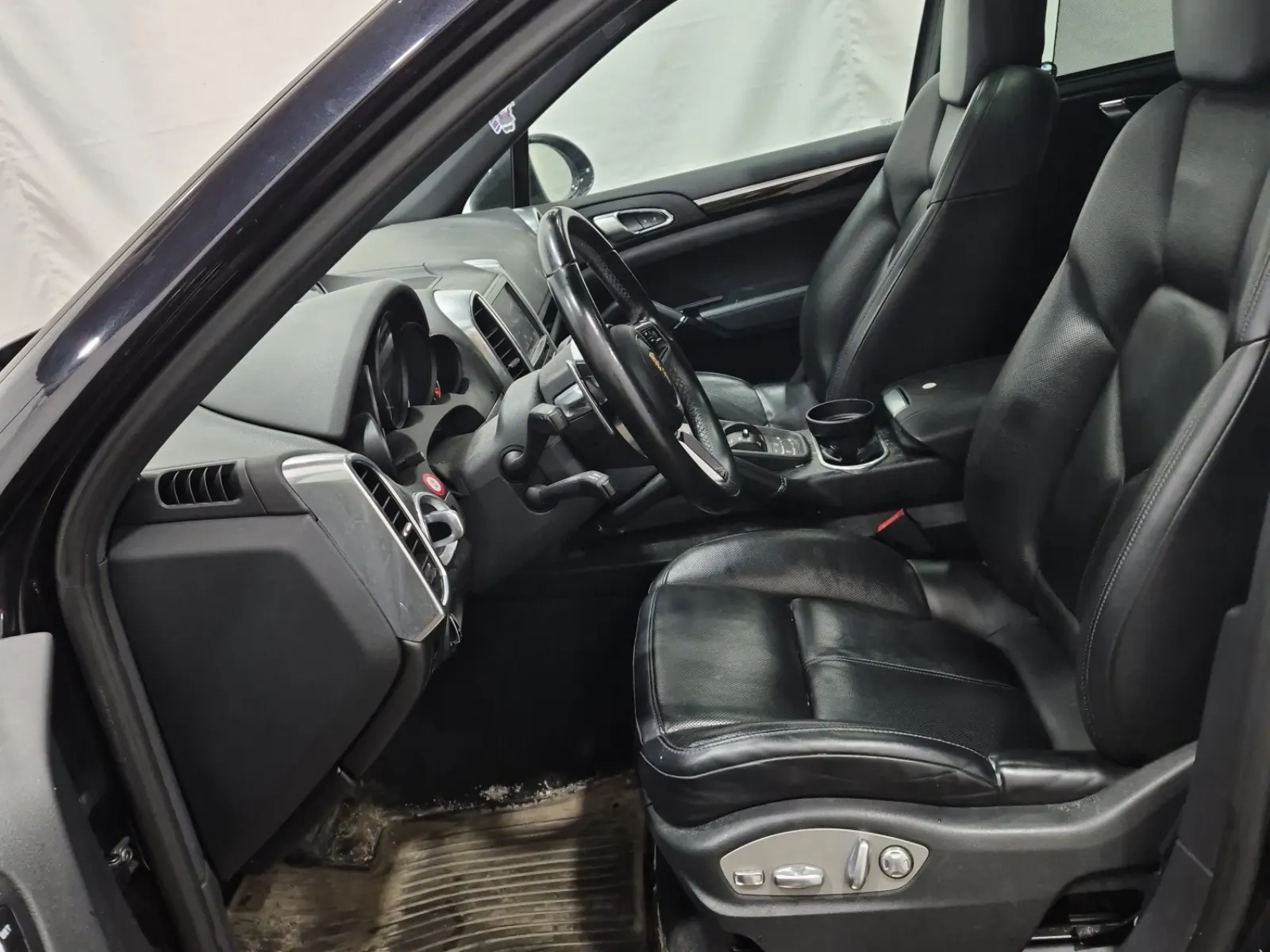 Front Interior Photo