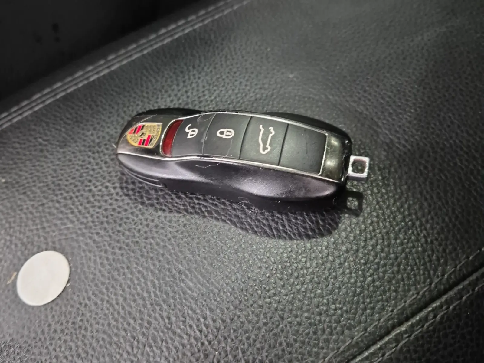 Keys/Fobs/Manual Photo