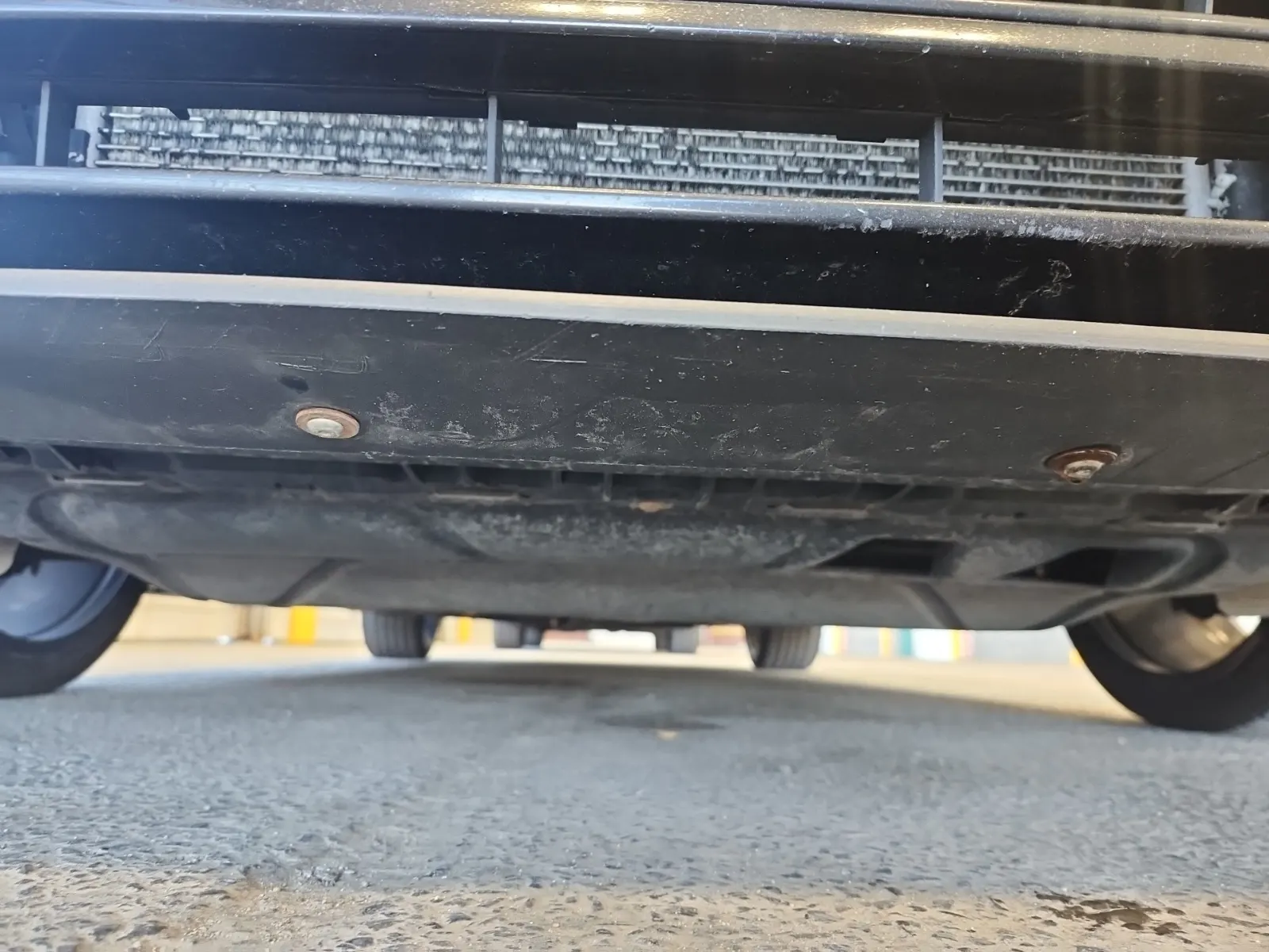 Undercarriage - Front Photo