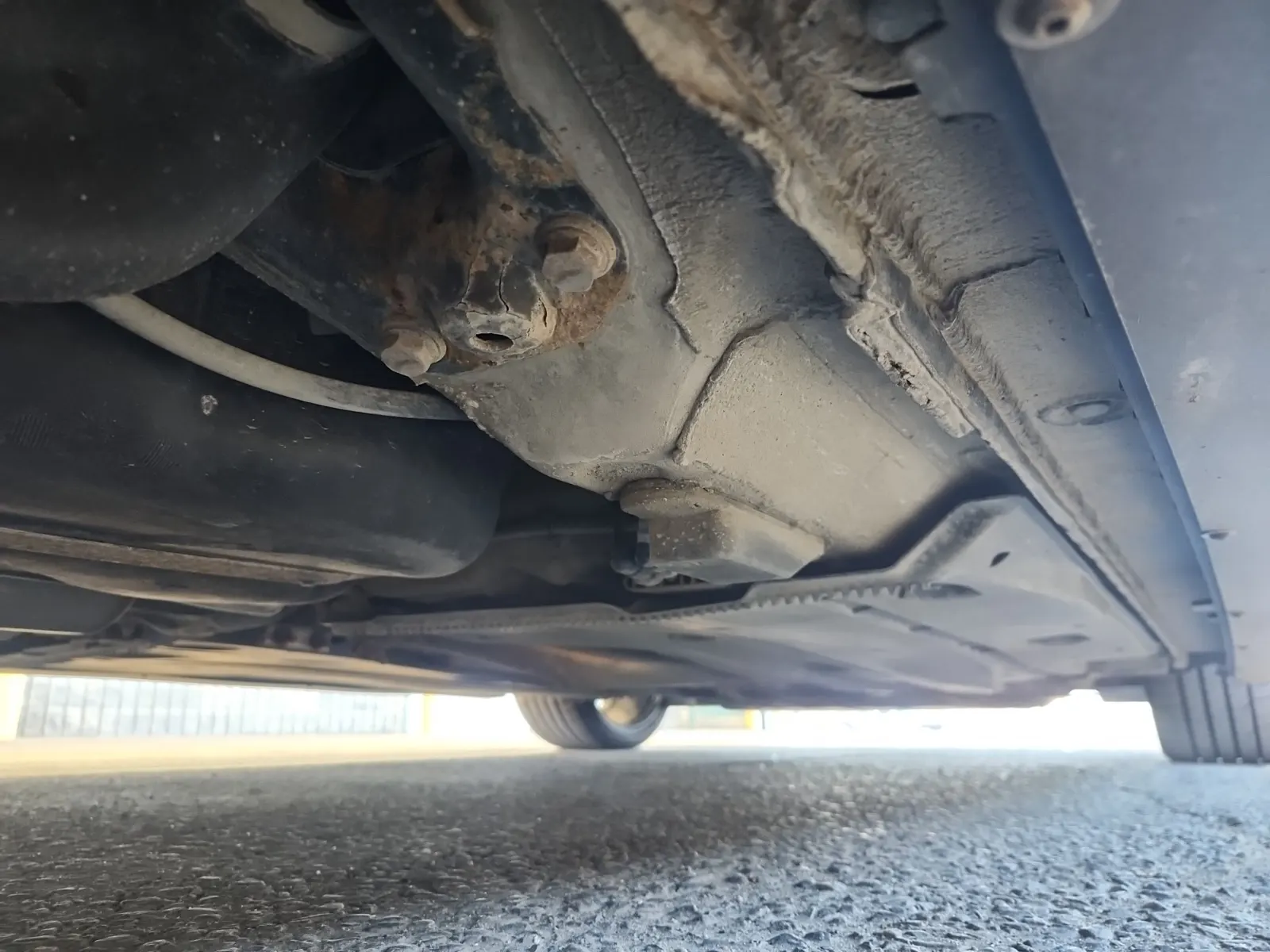 Undercarriage - Passenger Photo