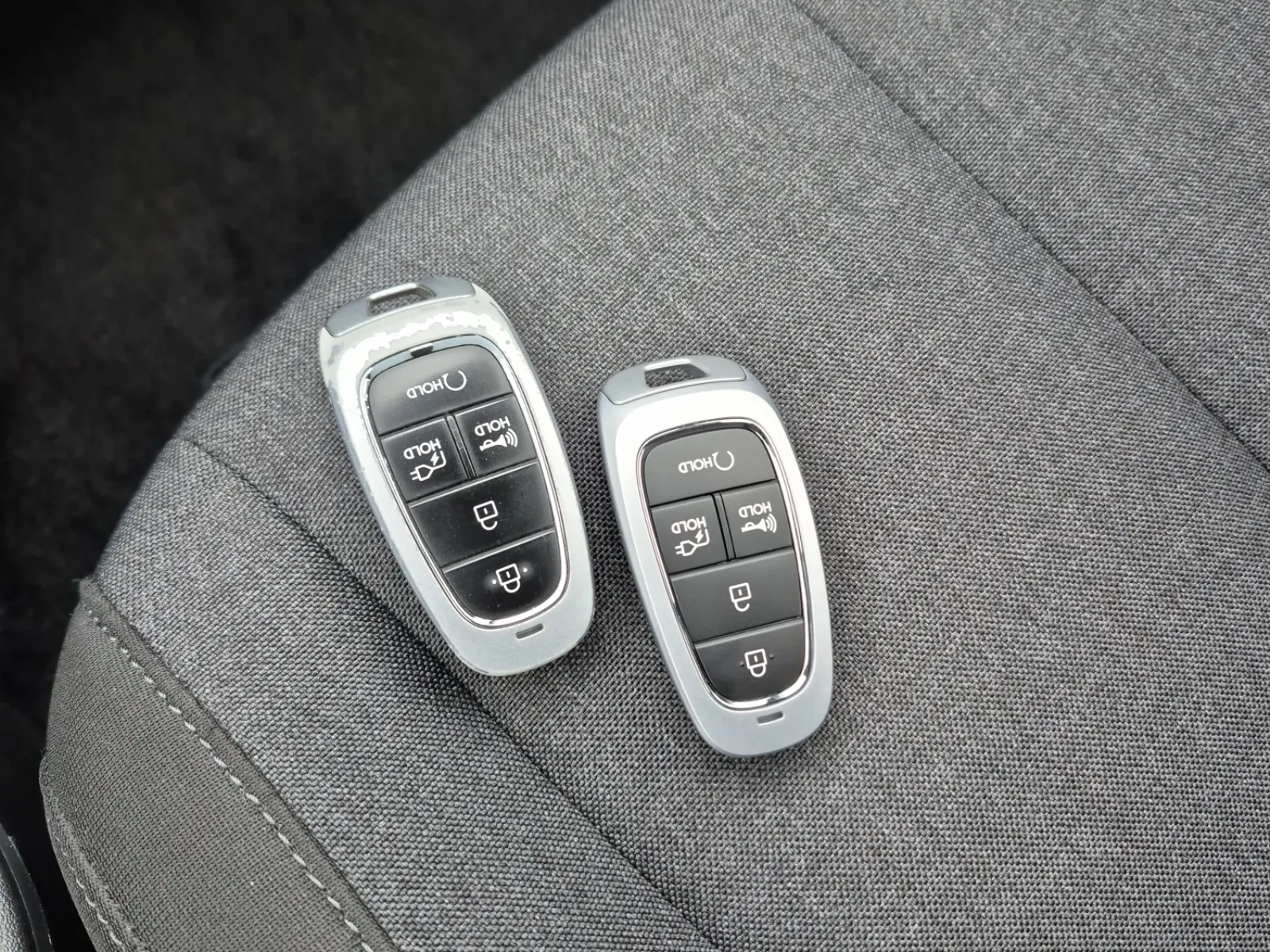 Keys/Fobs/Manual Photo