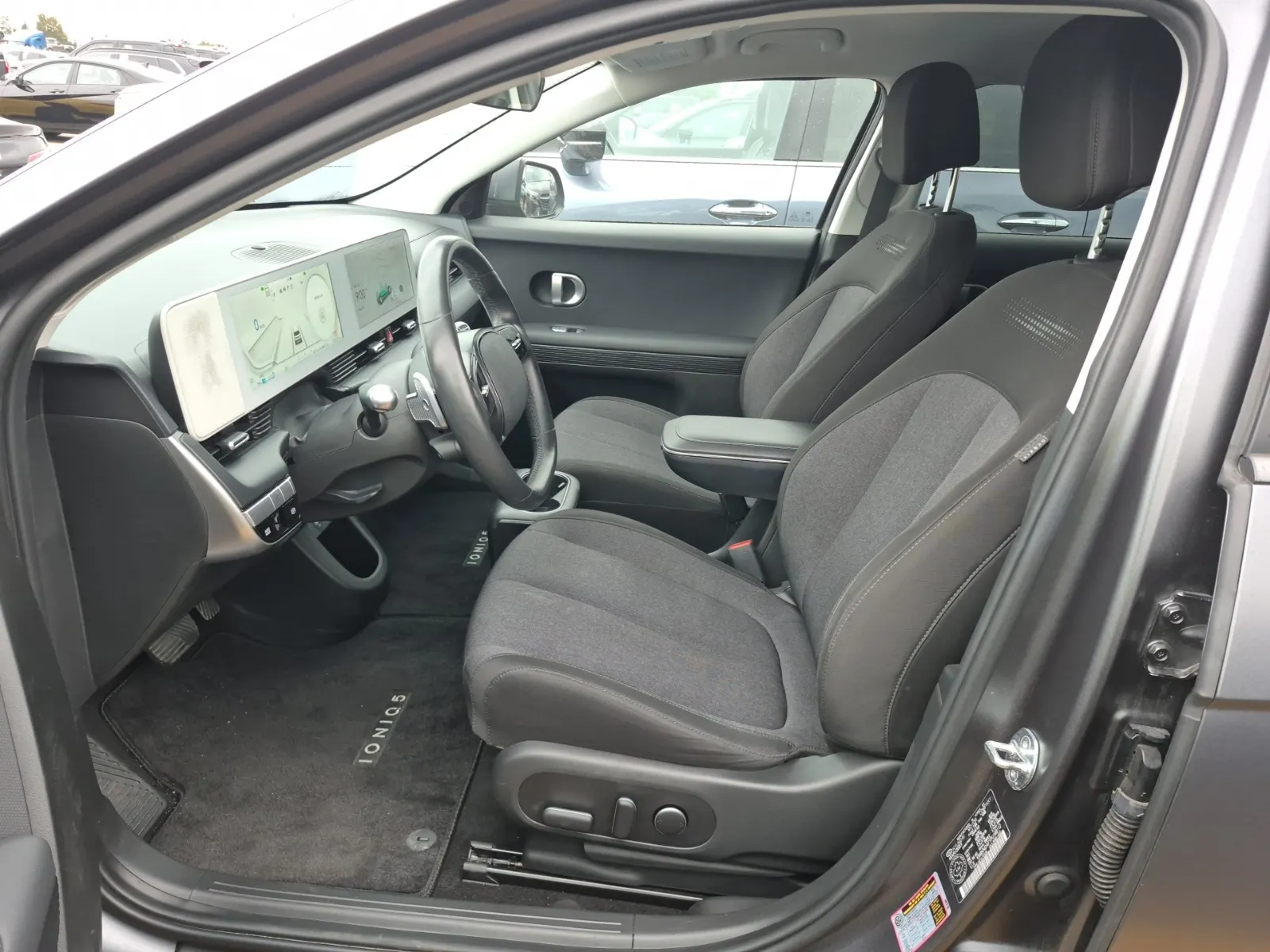 Front Interior Photo