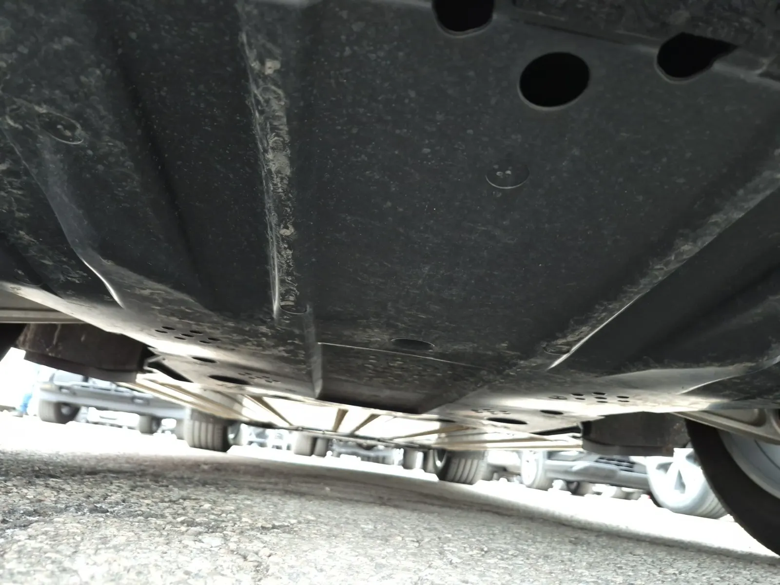 Undercarriage - Front Photo