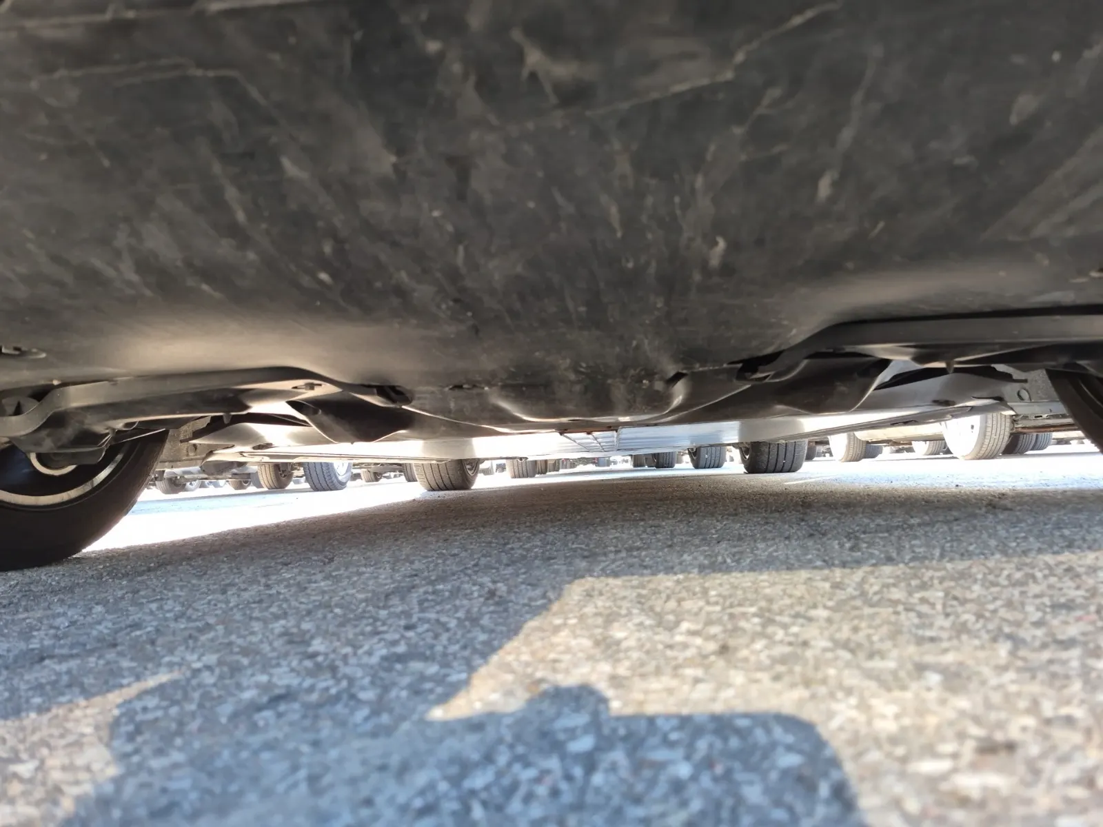 Undercarriage - Rear Photo