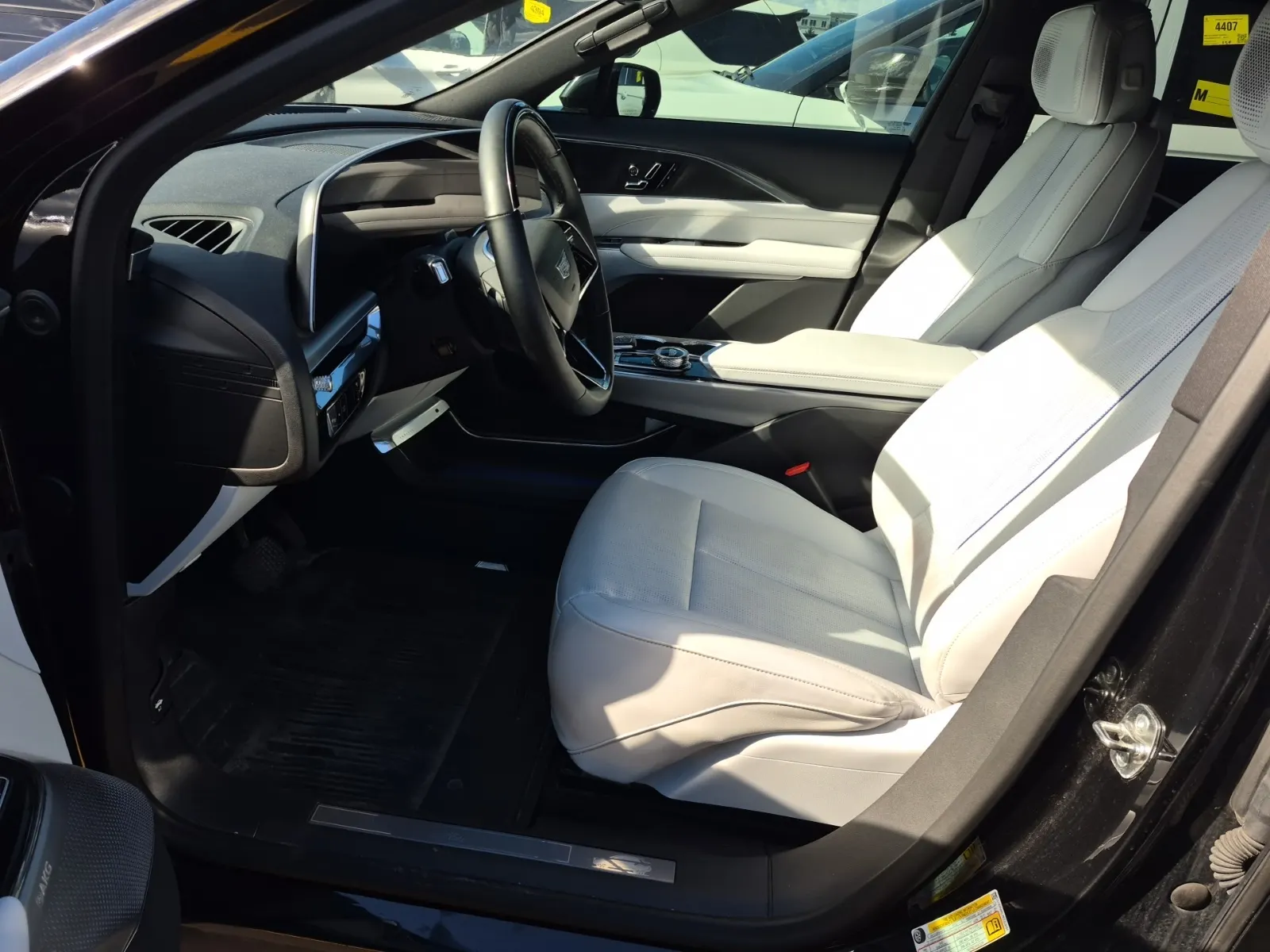 Front Interior Photo