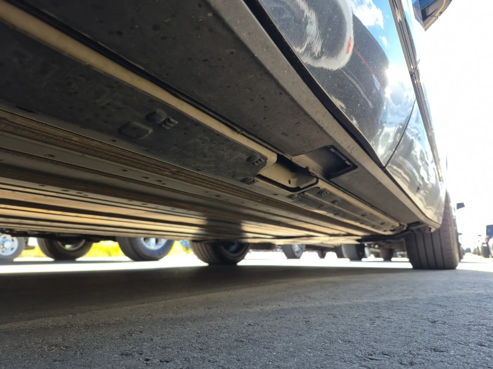 Undercarriage - Passenger Photo