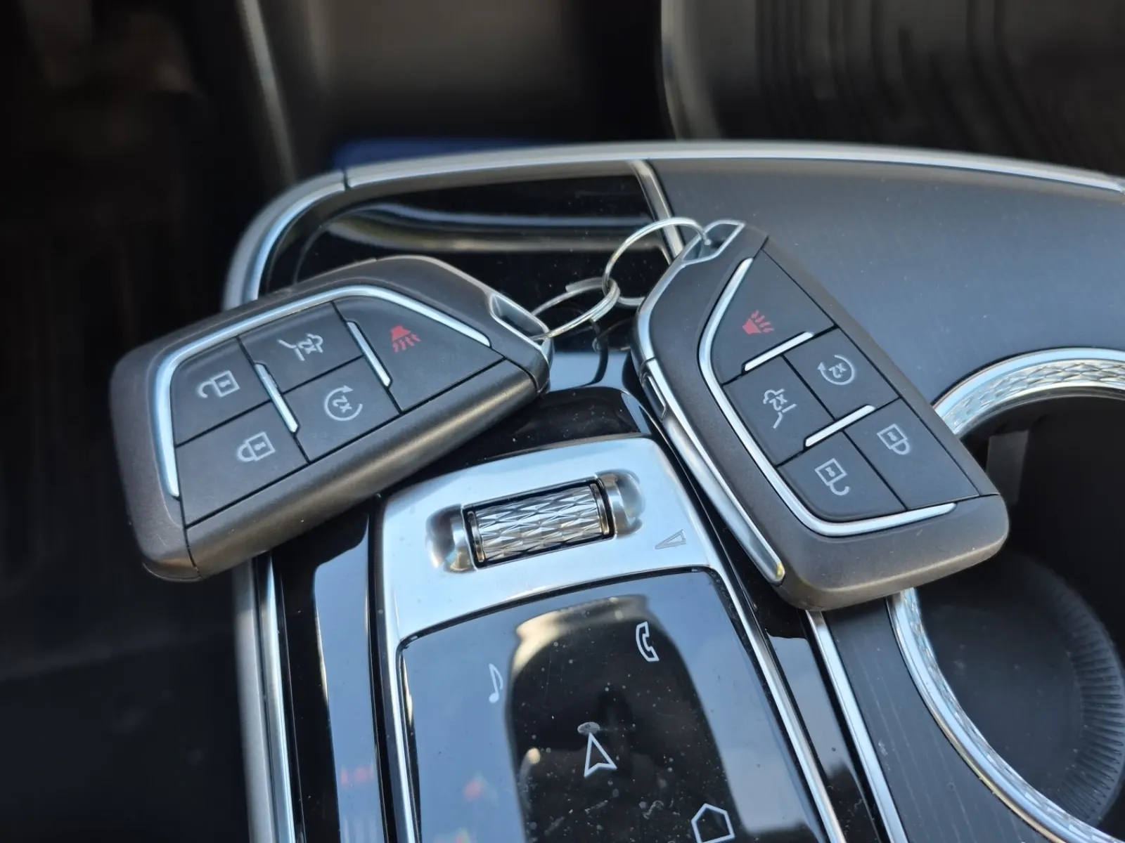 Keys/Fobs/Manual Photo