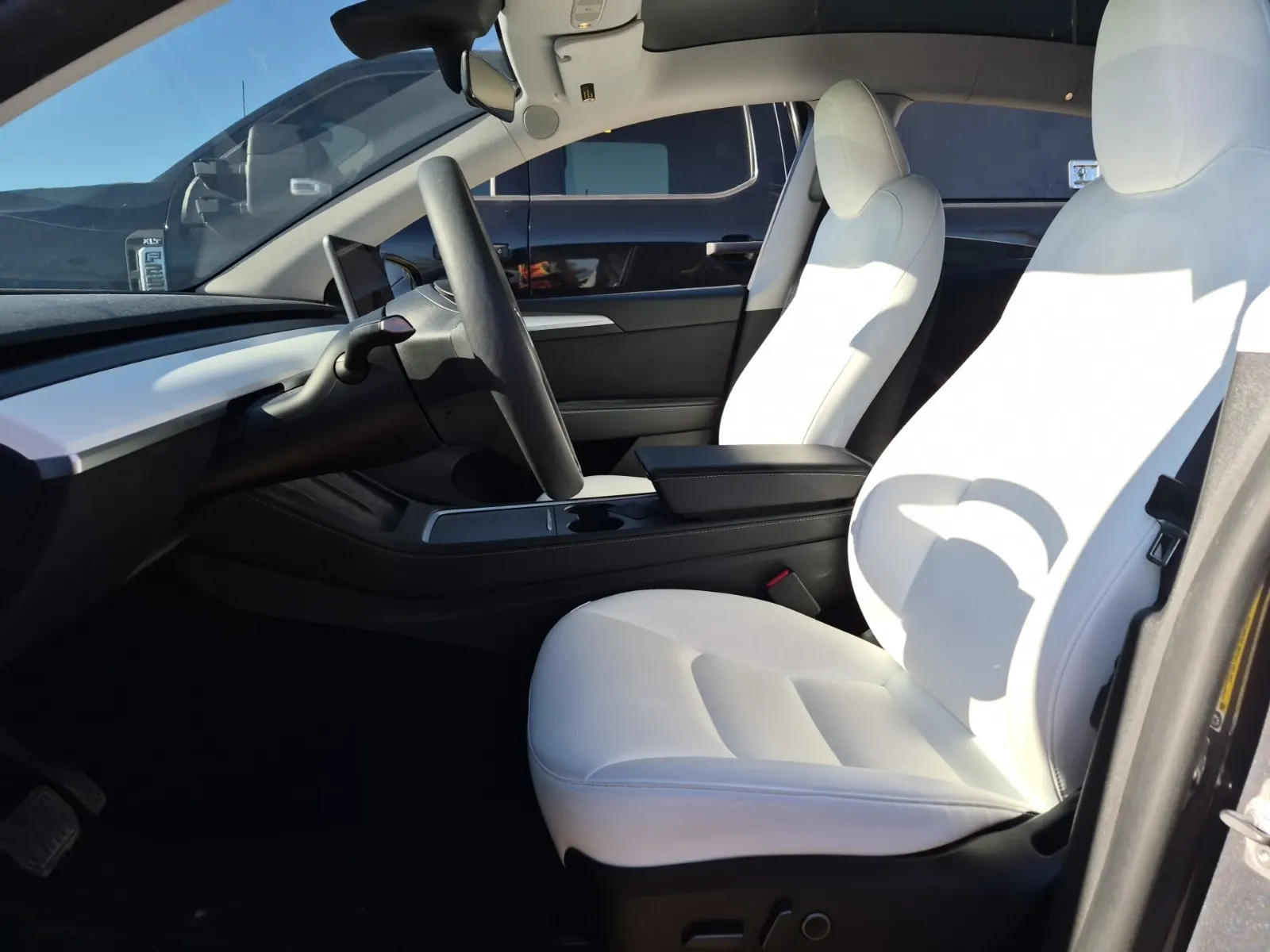Front Interior Photo