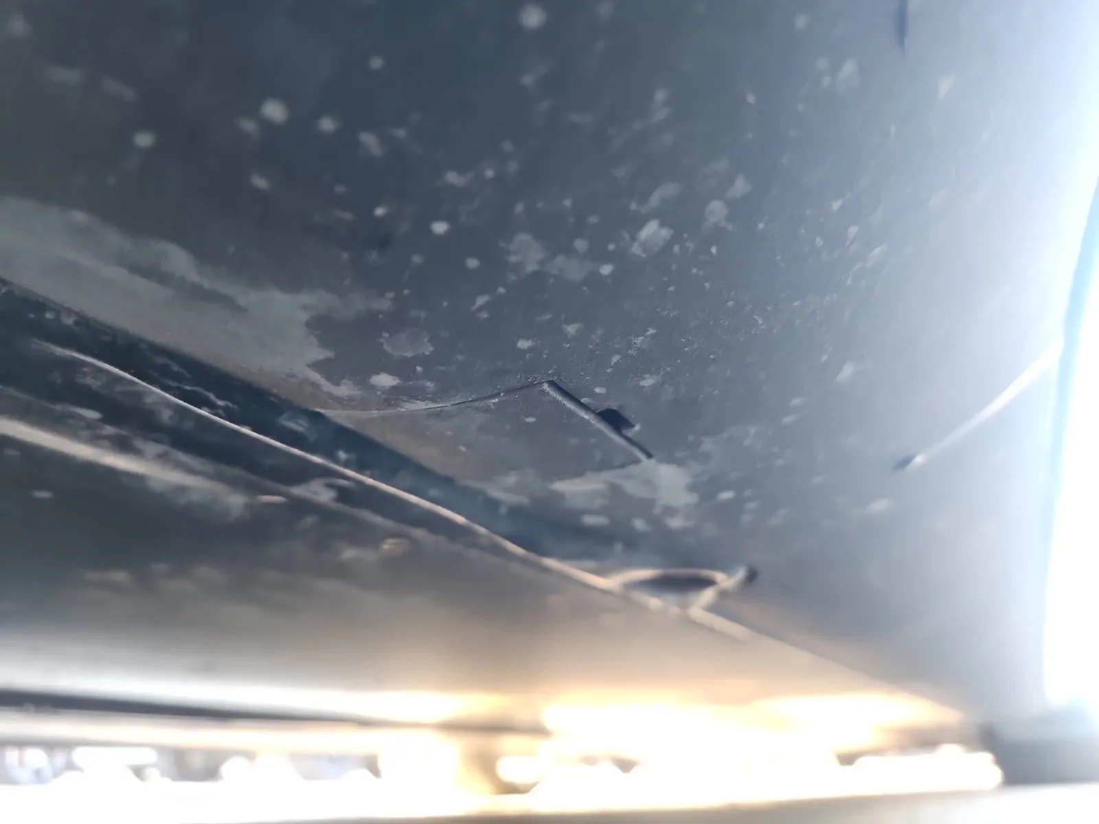 Undercarriage - Passenger Photo