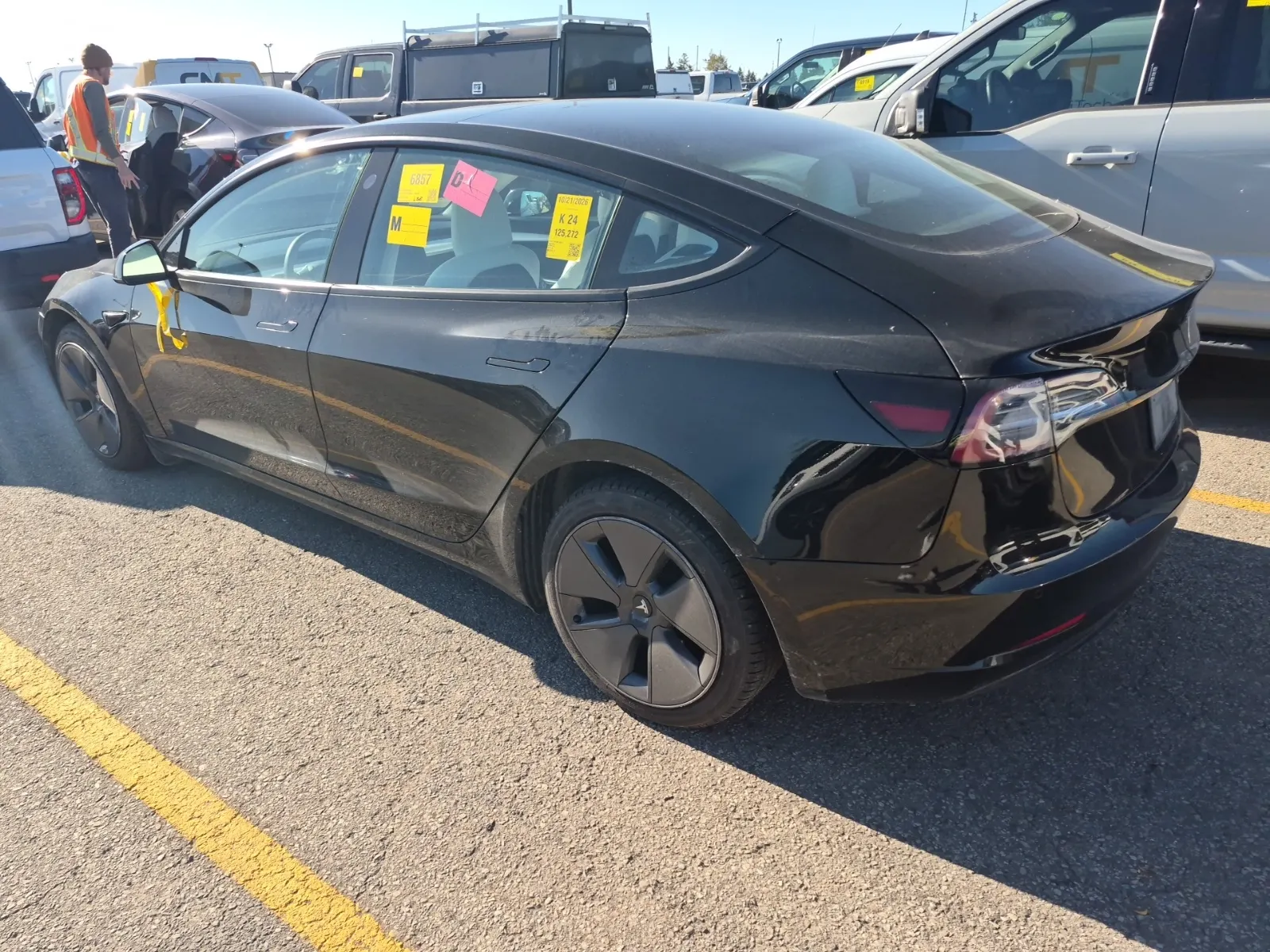 Driver Rear 3/4 Photo