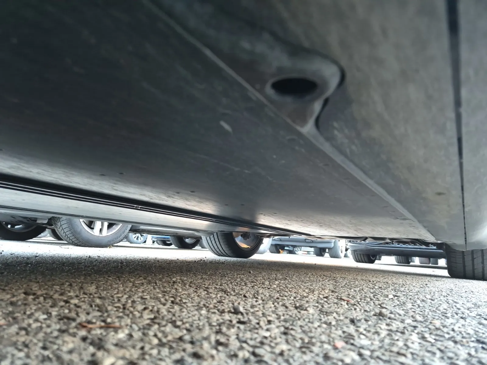 Undercarriage - Driver Photo