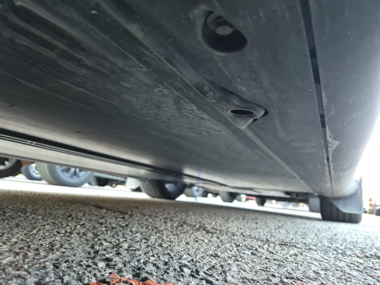 Undercarriage - Passenger Photo
