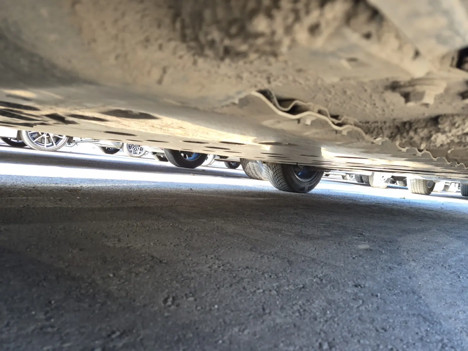 Undercarriage - Driver Photo
