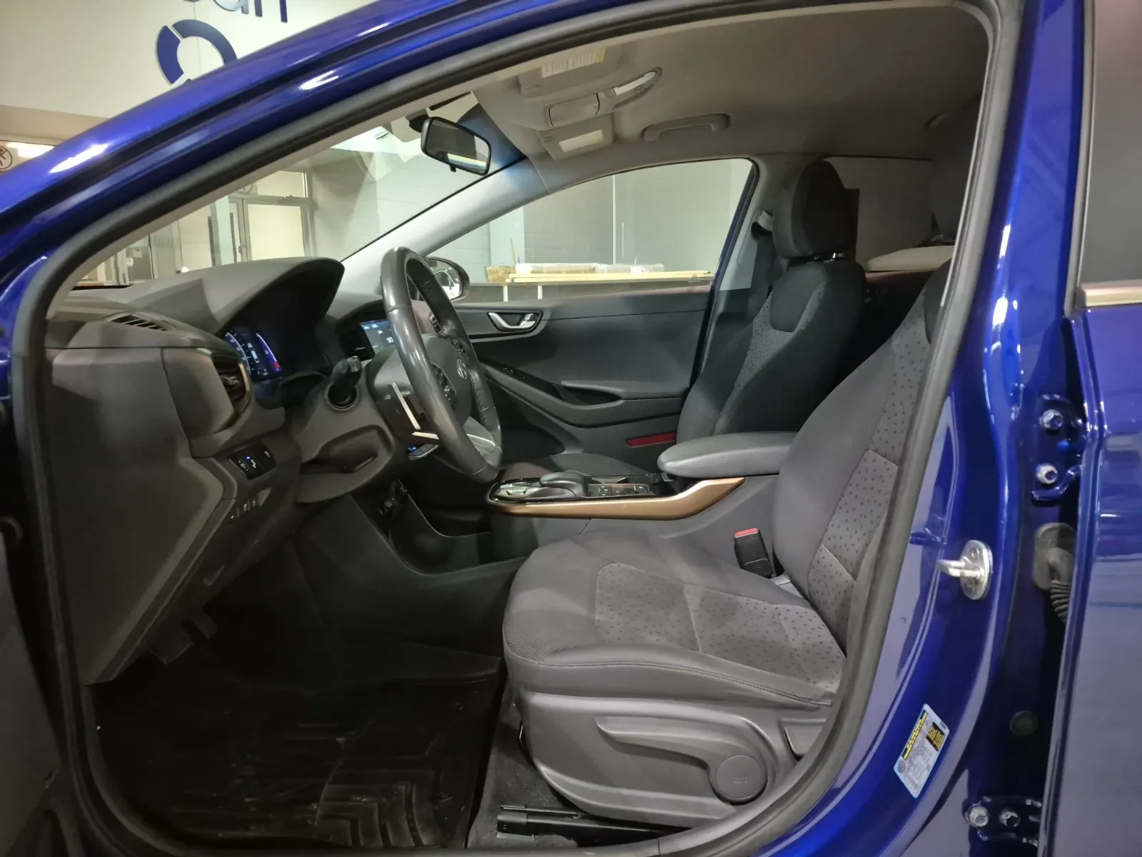 Front Interior Photo