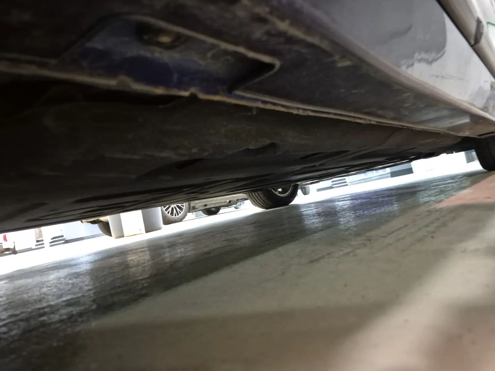 Undercarriage - Passenger Photo