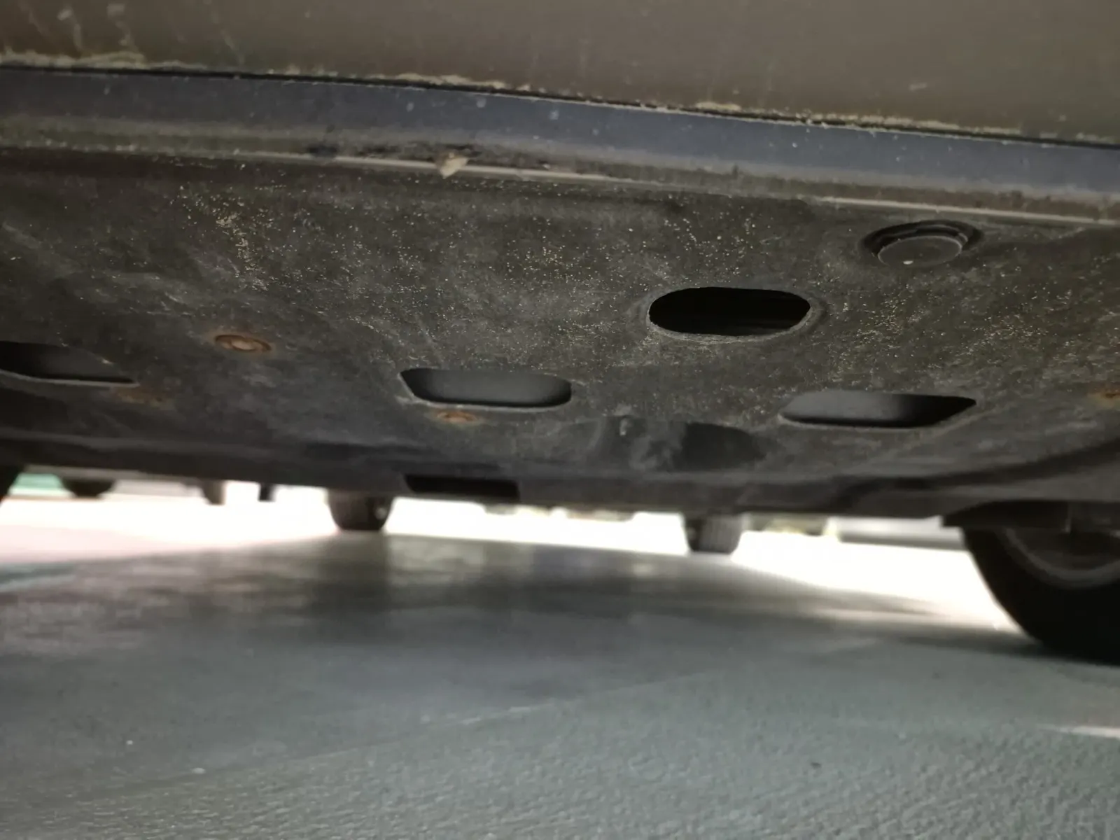 Undercarriage - Front Photo