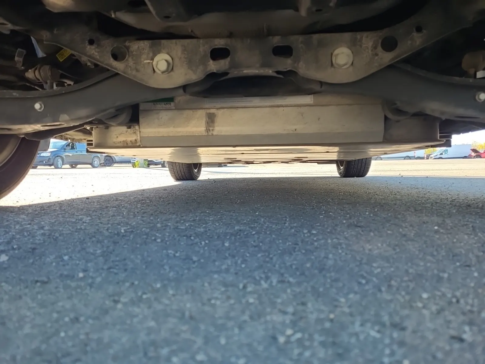 Undercarriage - Rear Photo