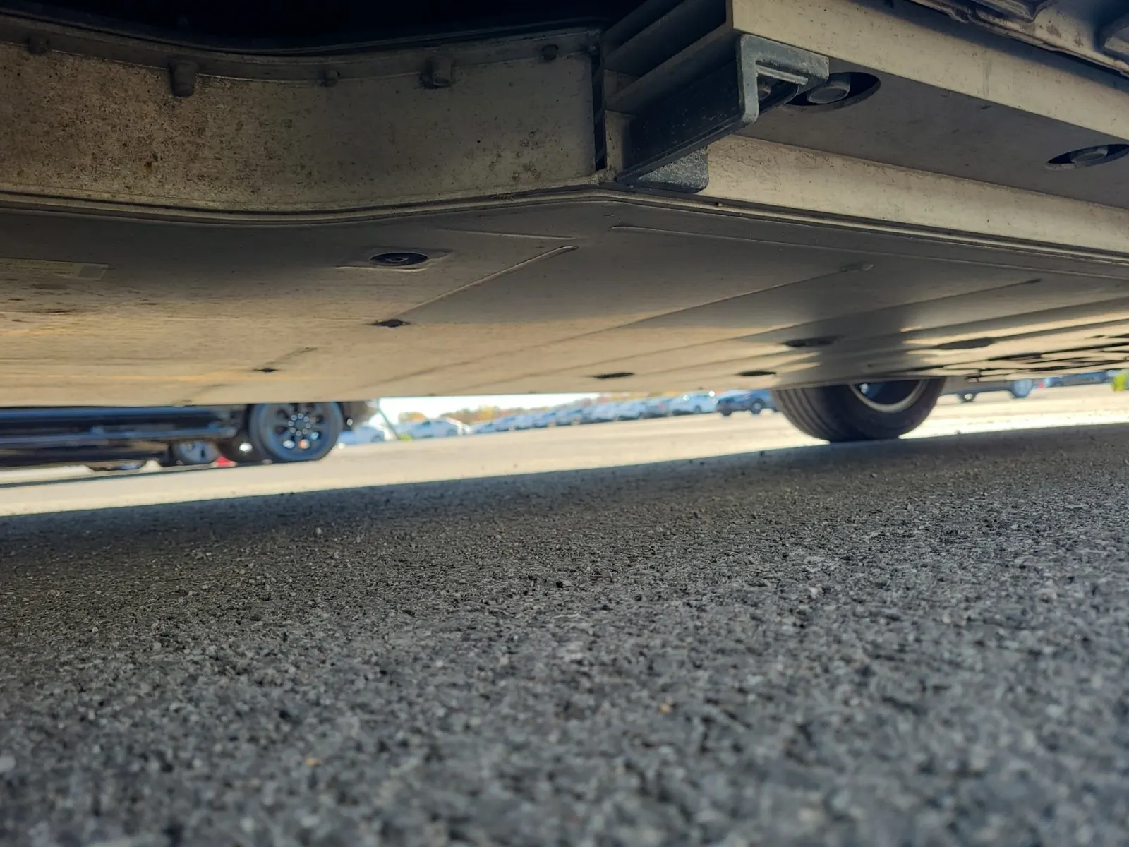 Undercarriage - Passenger Photo