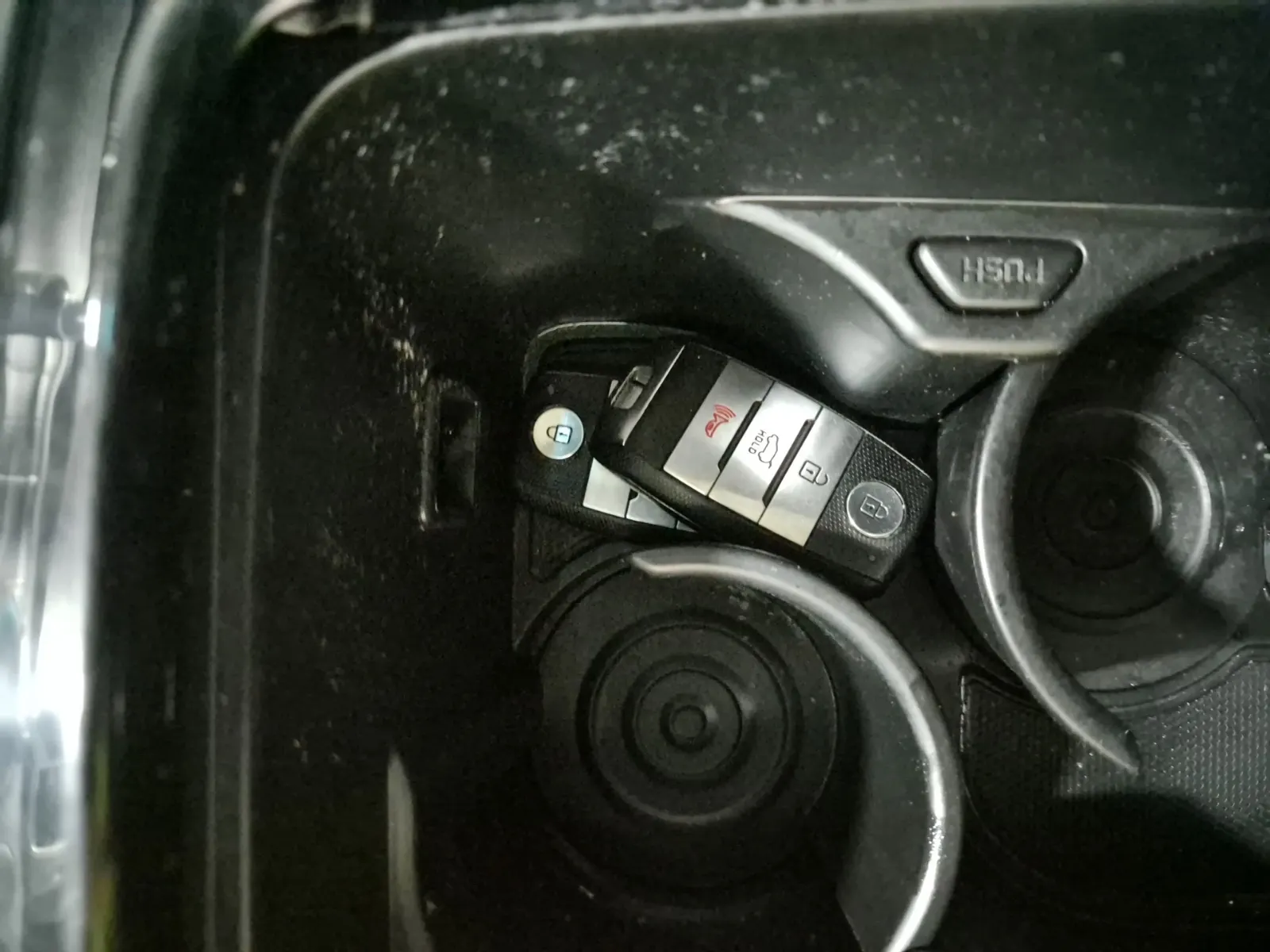 Keys/Fobs/Manual Photo