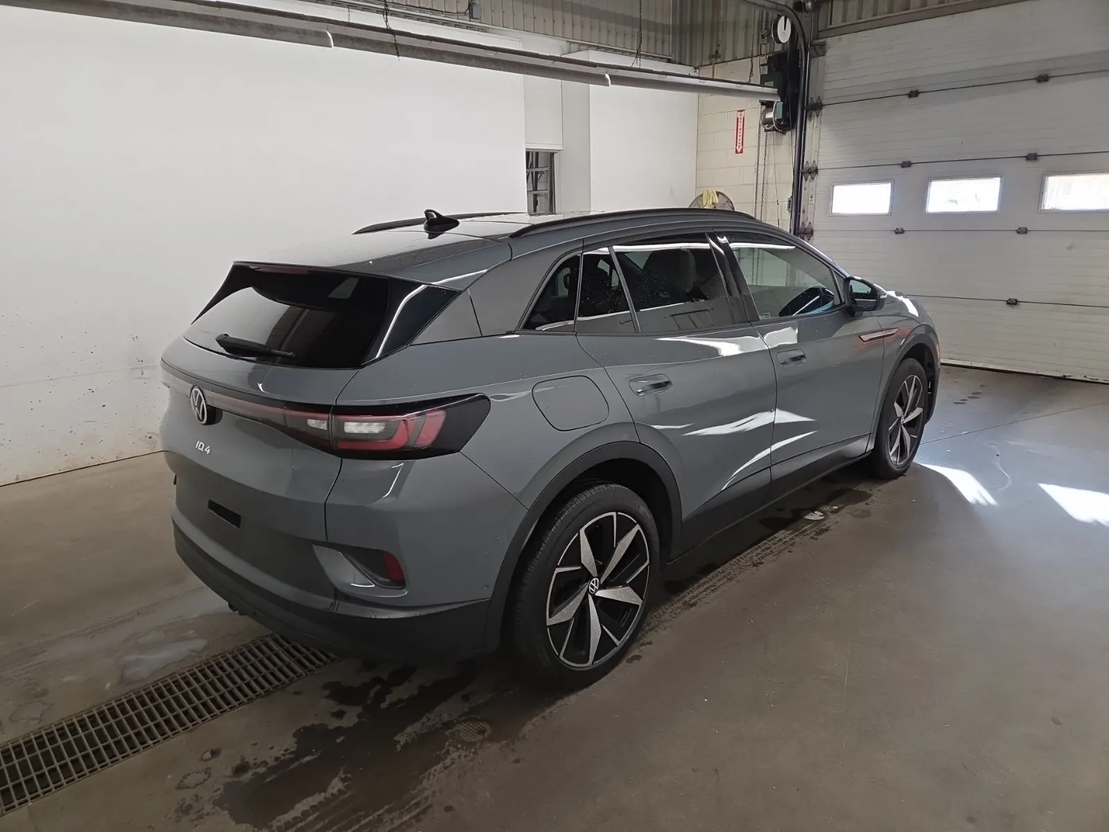 Passenger Rear 3/4 Photo