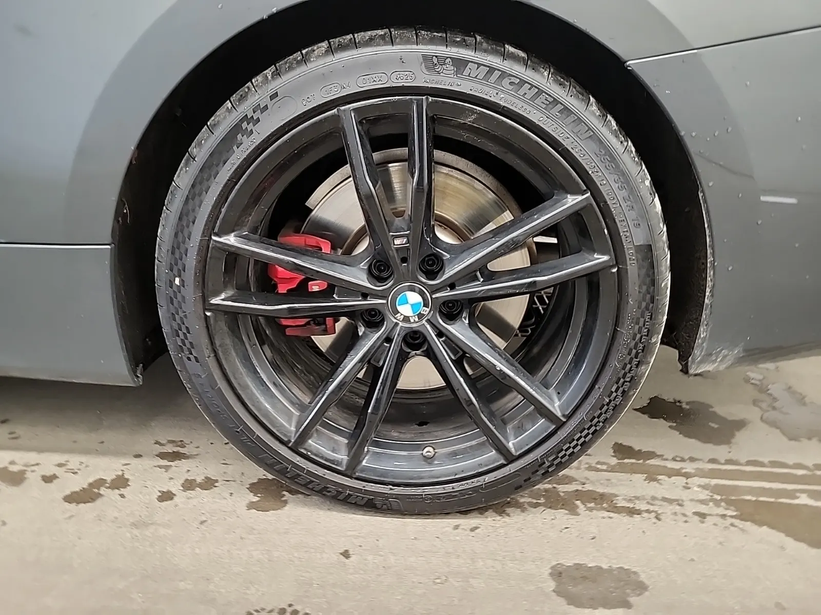Left Rear Wheel/Tire Photo