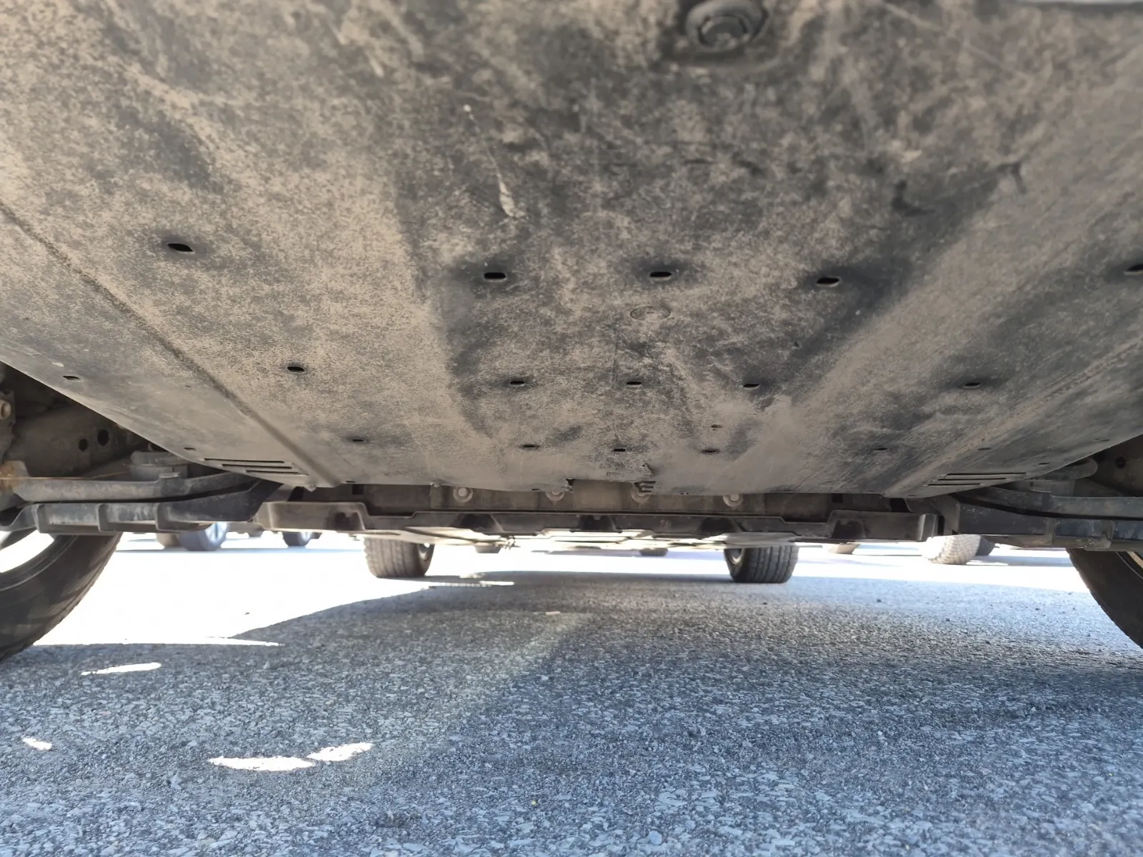 Undercarriage - Rear Photo