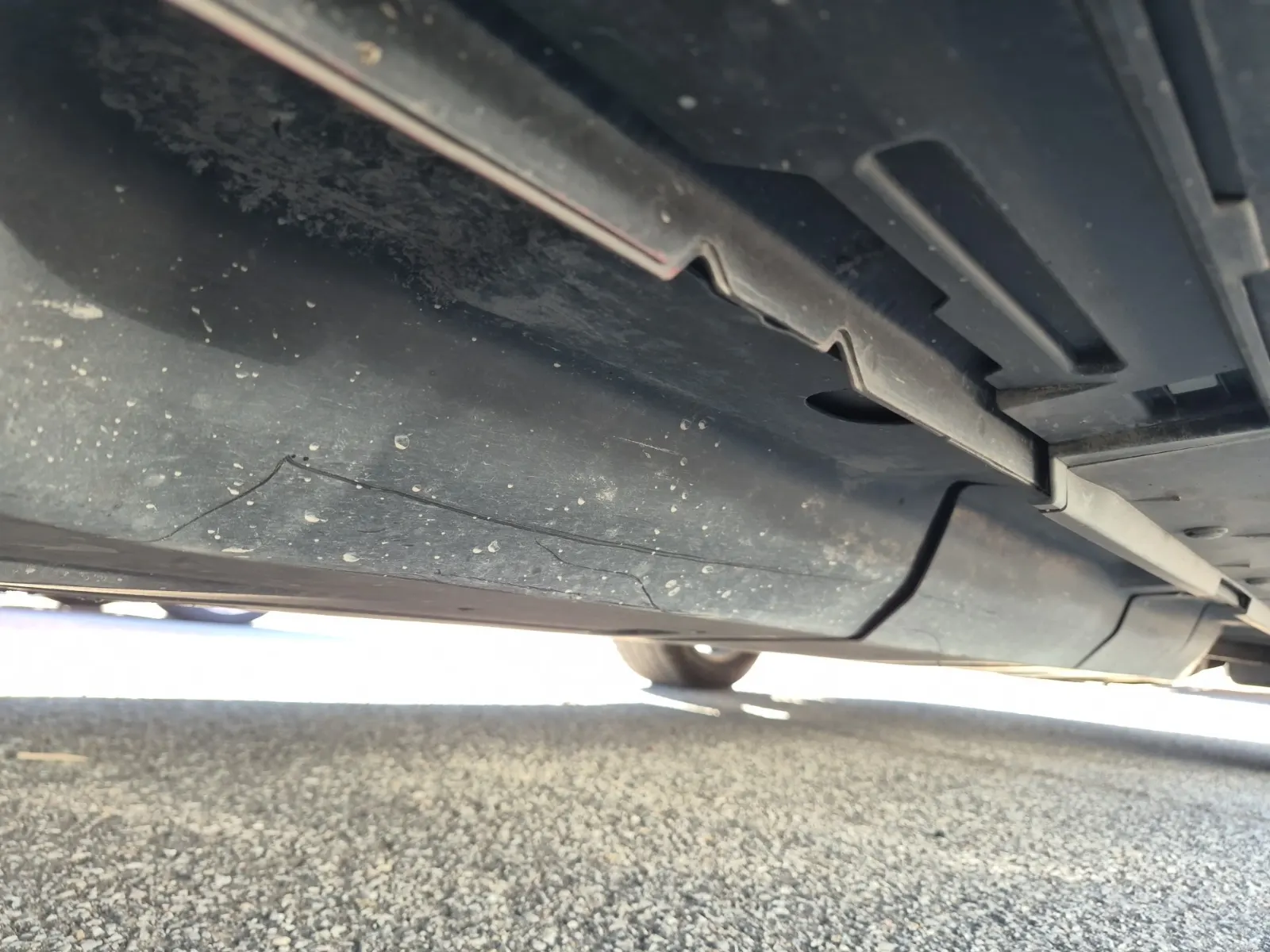 Undercarriage - Passenger Photo