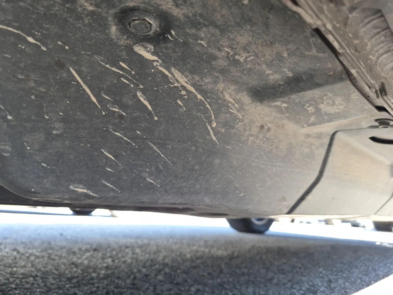 Undercarriage - Driver Photo