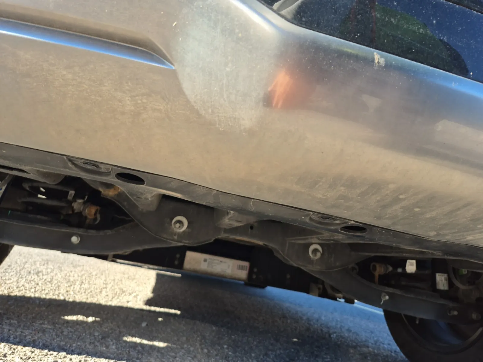 Undercarriage - Rear Photo