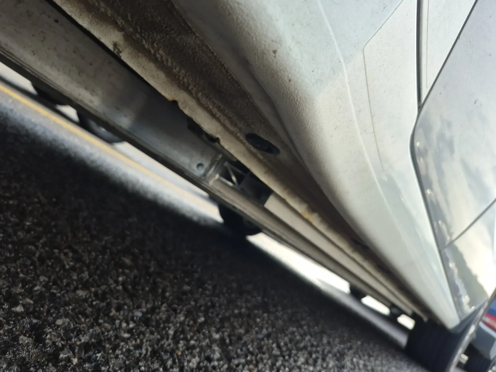 Undercarriage - Passenger Photo