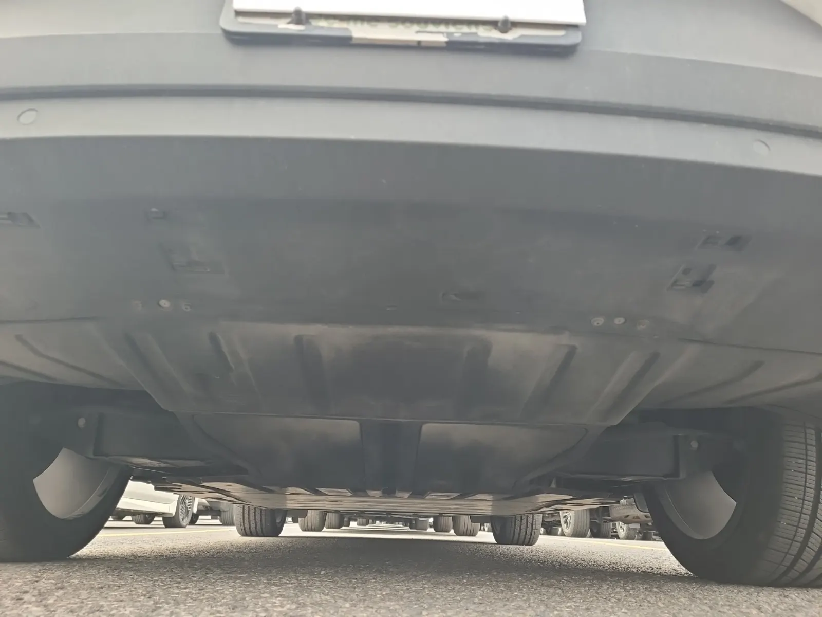 Undercarriage - Rear Photo