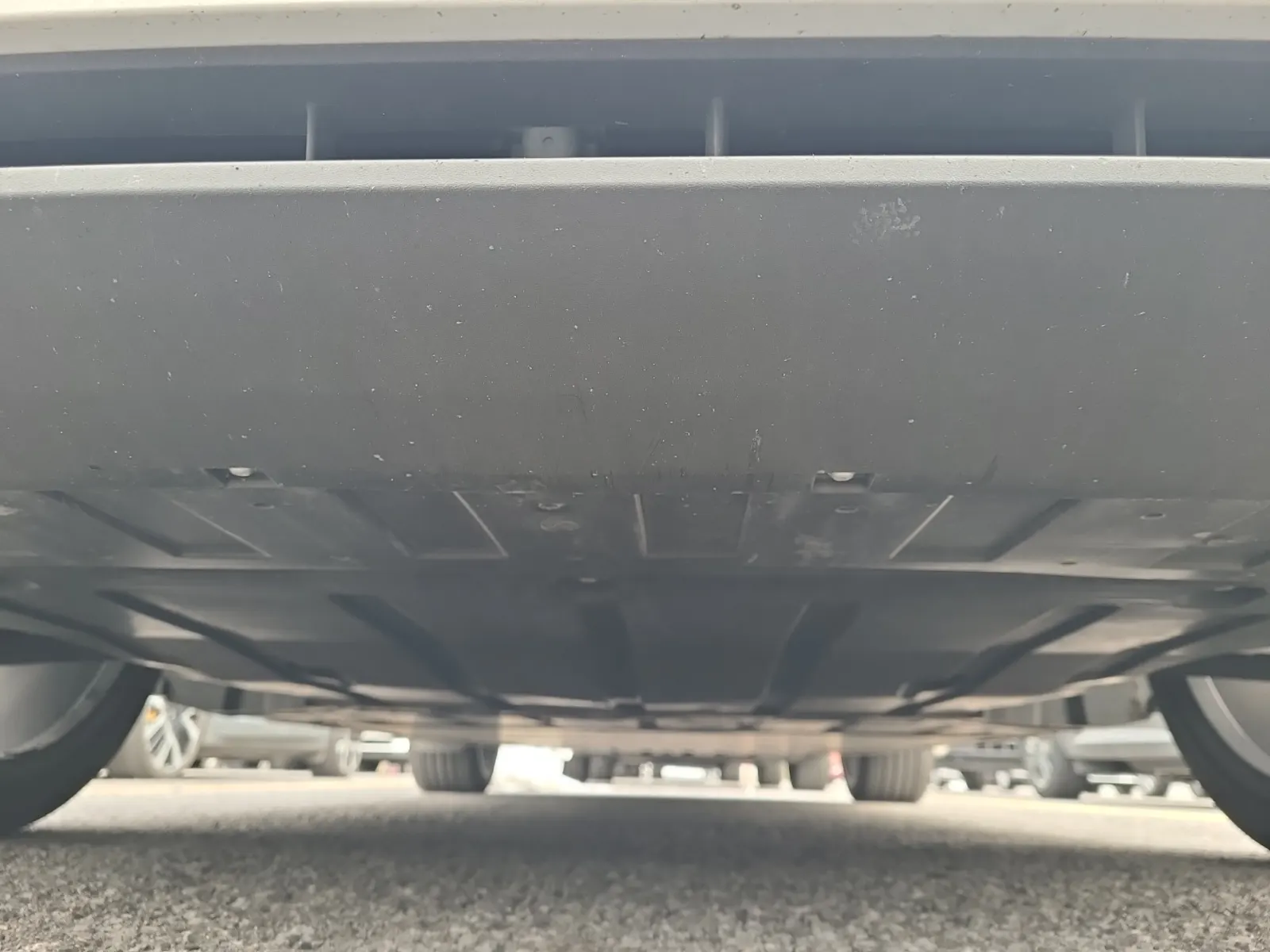 Undercarriage - Front Photo
