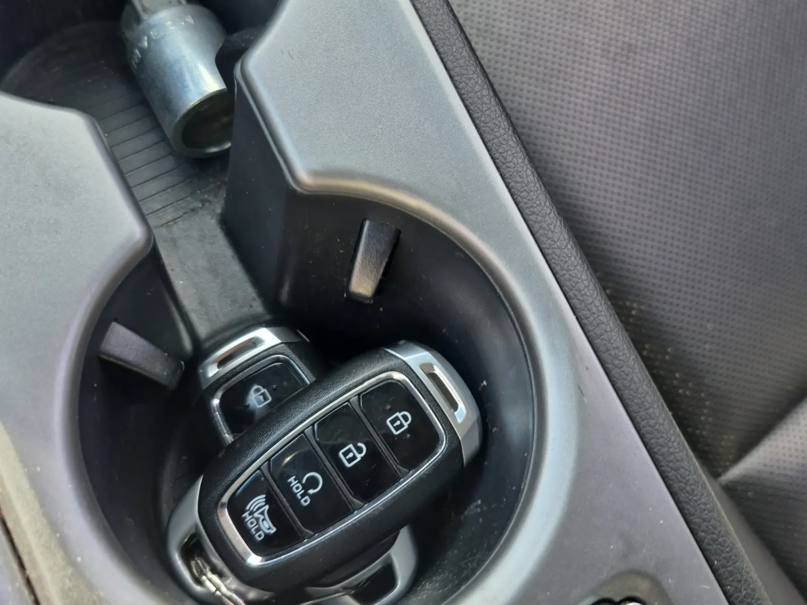 Keys/Fobs/Manual Photo